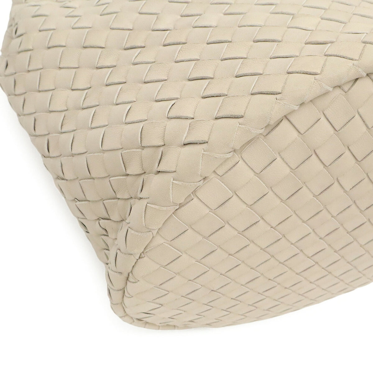 Bottega Veneta Intrecciato Ivory Leather Handbag (Pre-Owned)