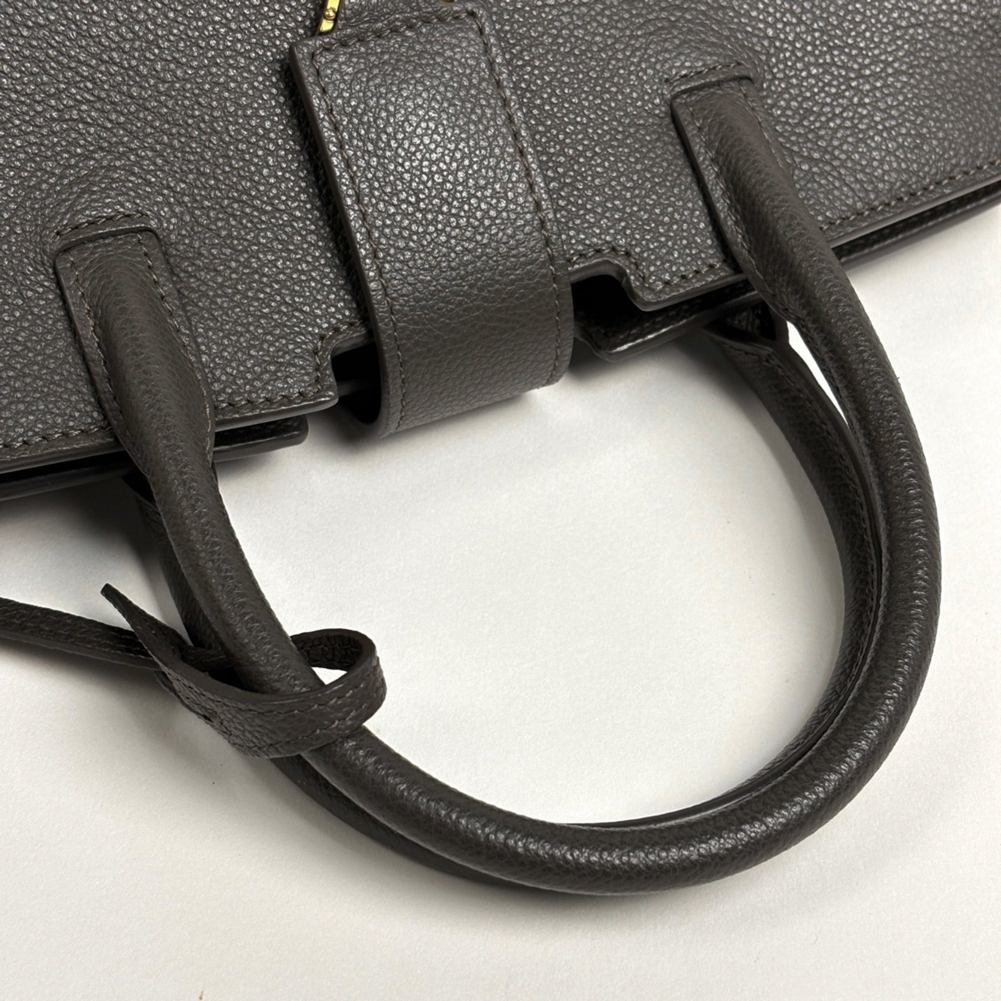 Yves Saint Laurent Downtown Gray Leather Handbag (Pre-Owned)