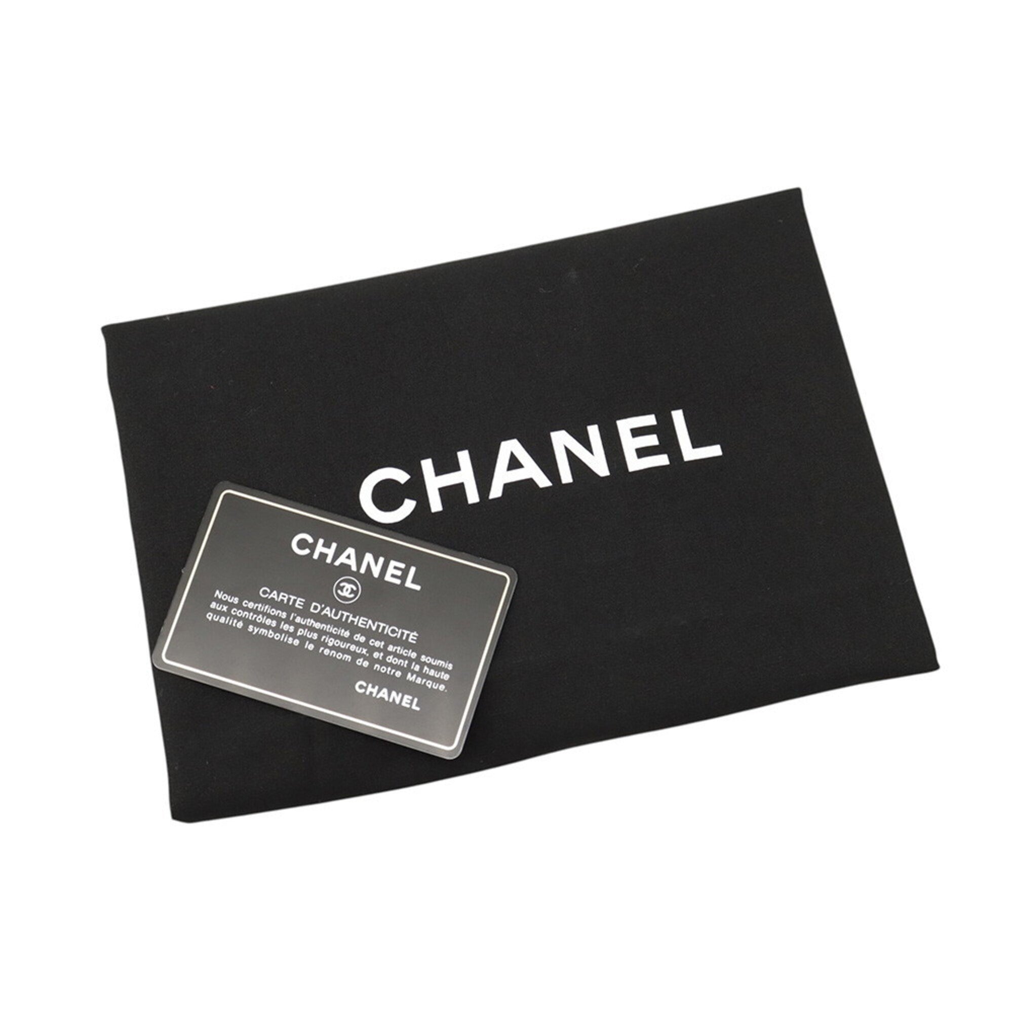 Chanel Black White Tweed Shoulder Bag (Pre-Owned)