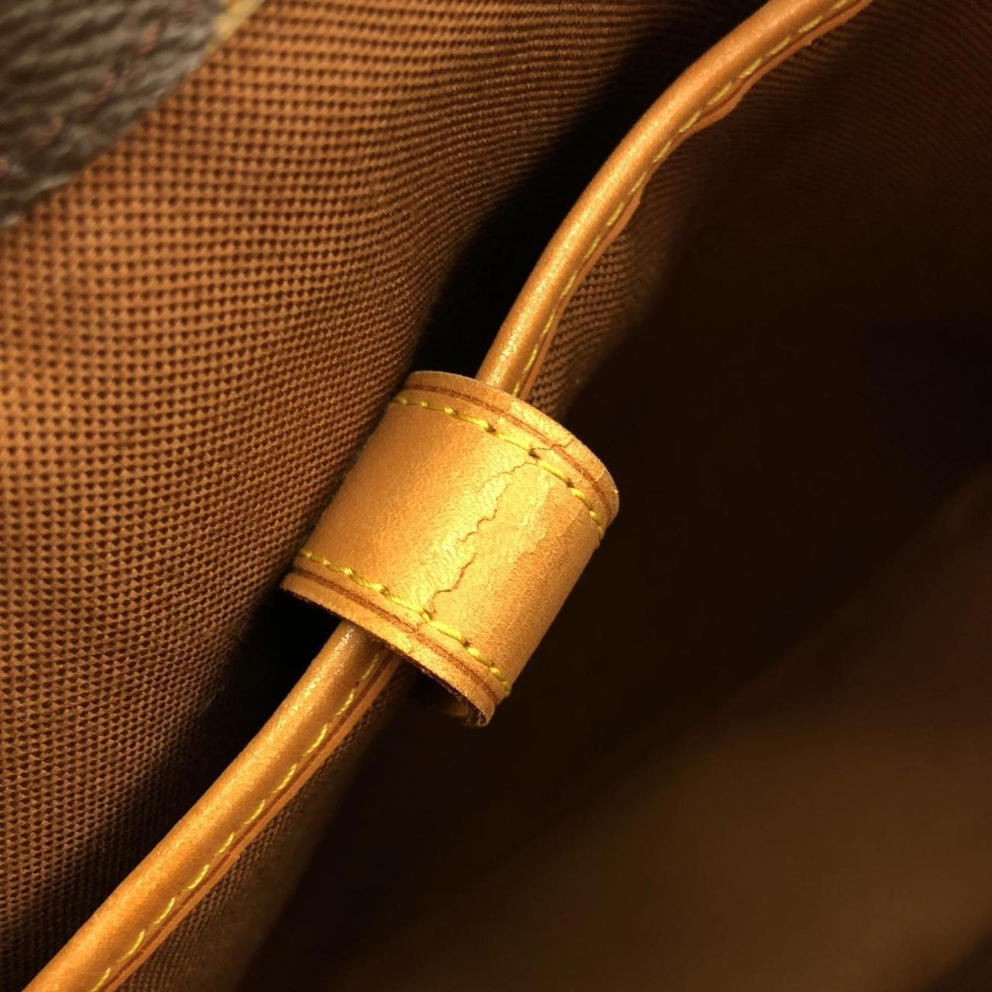 Louis Vuitton Marron Coated Canvas Handbag (Pre-Owned)