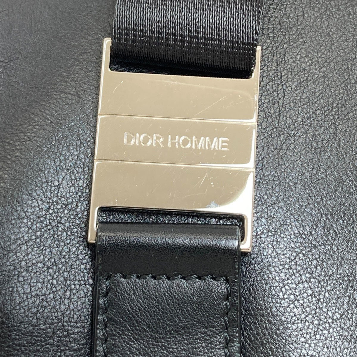 Christian Dior Black Leather Shoulder Bag (Pre-Owned)