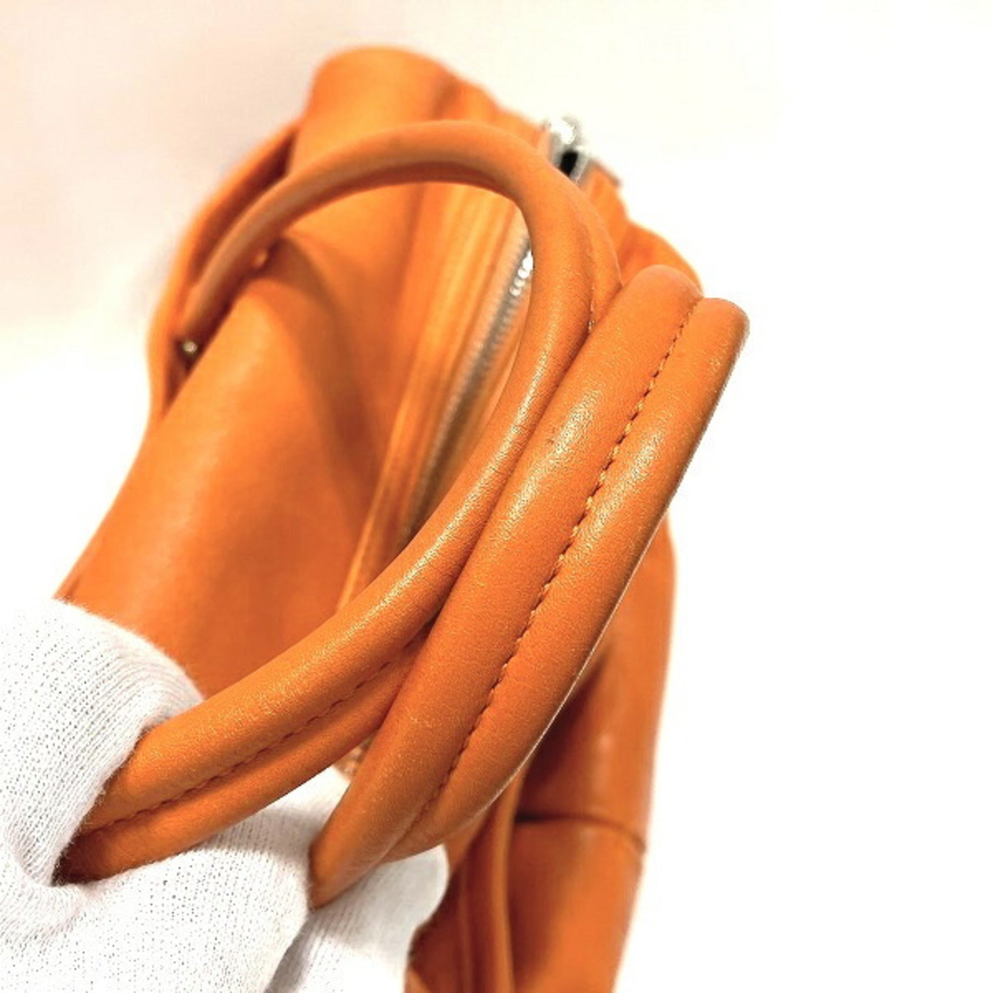 Salvatore Ferragamo Orange Leather Handbag (Pre-Owned)