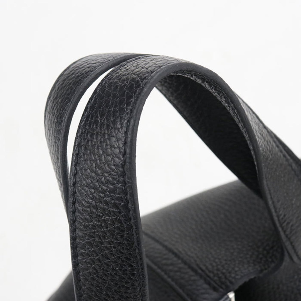 Hermes Black Taurillon Clemence Leather Handbag (Pre-Owned)