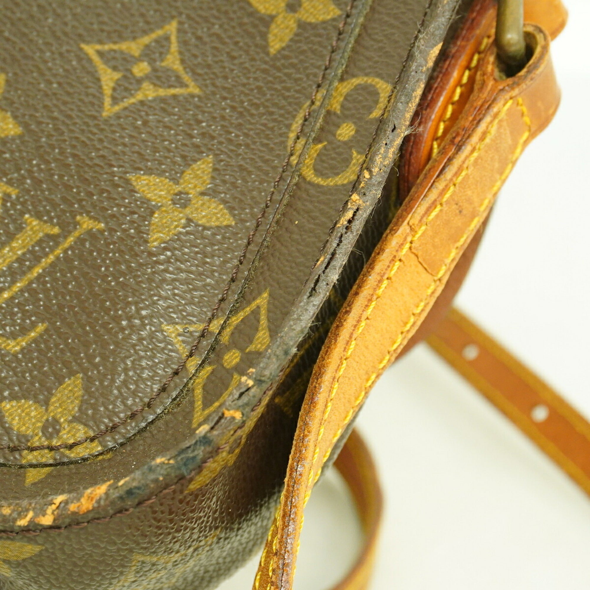 Louis Vuitton Brown Shoulder Bag (Pre-Owned)