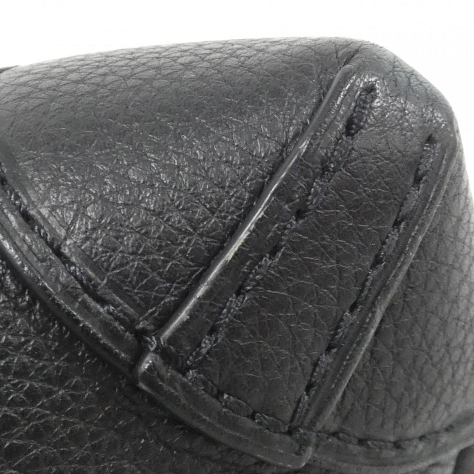 Louis Vuitton Black Shoulder Bag (Pre-Owned)