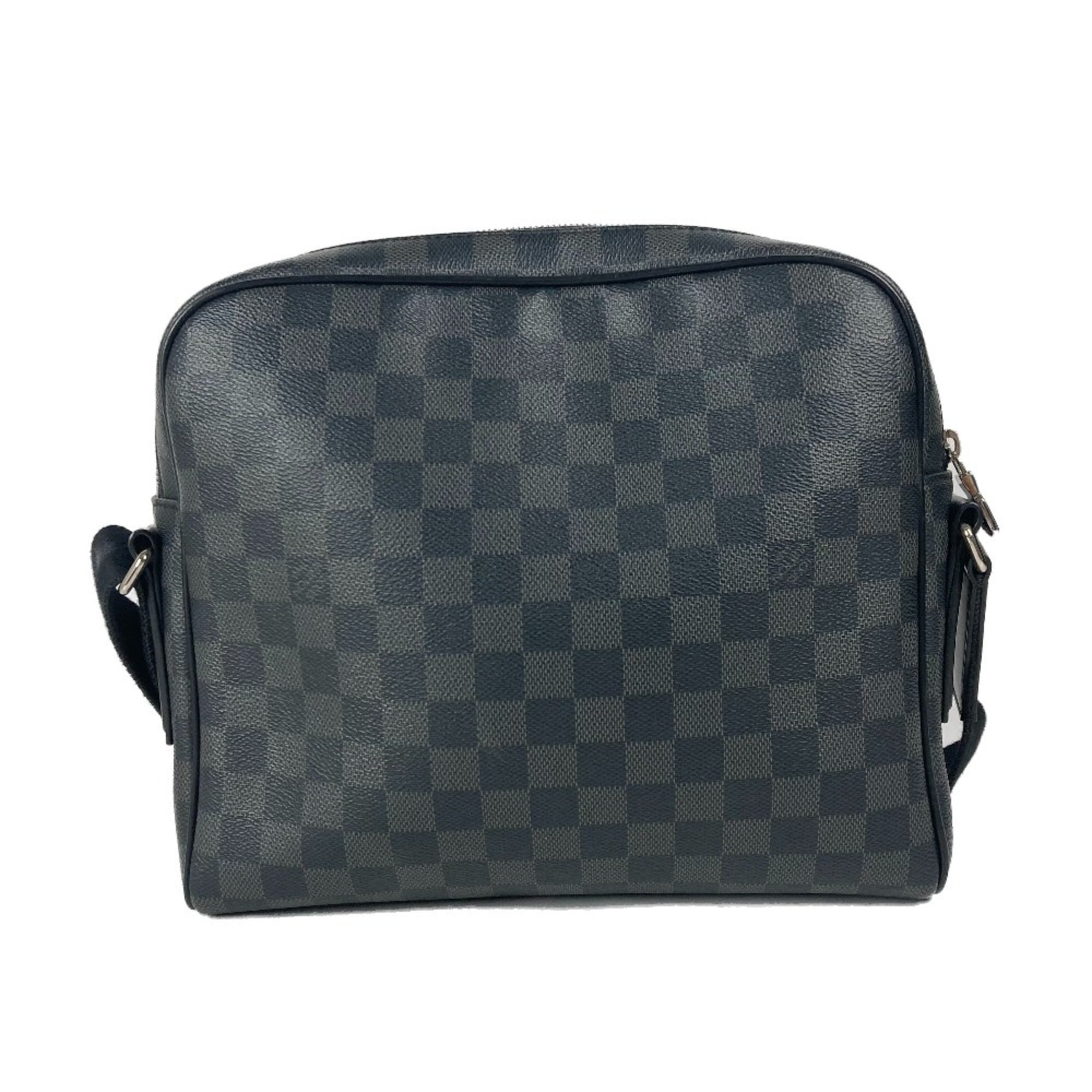 Louis Vuitton Black Damier Graphite Messenger Bag Shoulder Bag (Pre-Owned)