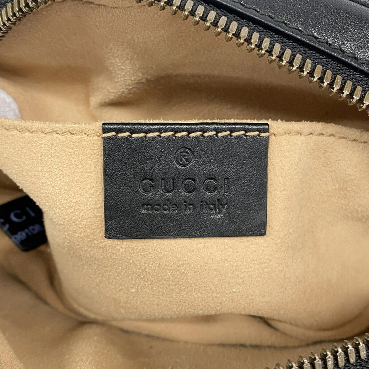 Gucci Black Leather Fanny Pack (Pre-Owned)