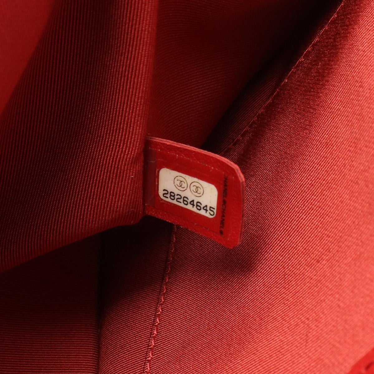 Chanel Red Color Leather Handbag Shoulder Bag (Pre-Owned)