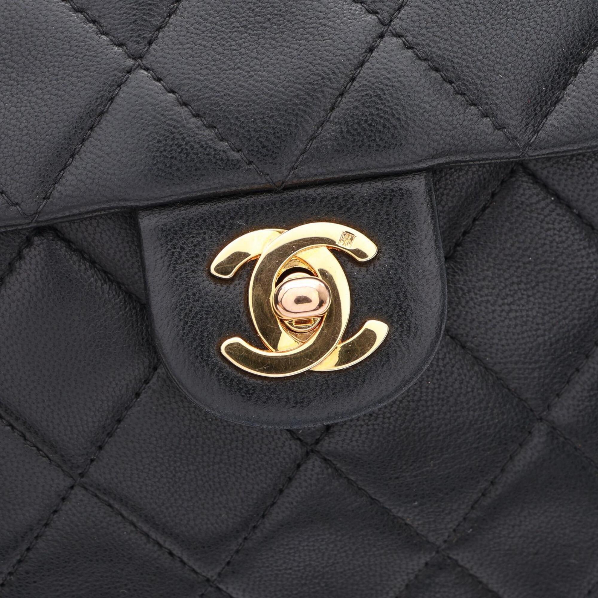 Chanel Black Leather Handbag Shoulder Bag (Pre-Owned)