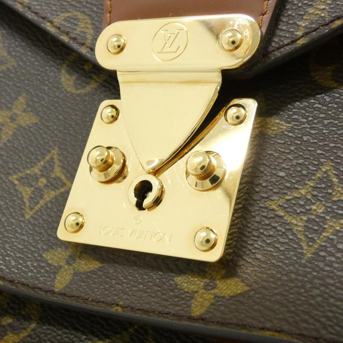 Louis Vuitton Marron Coated Canvas Handbag (Pre-Owned)