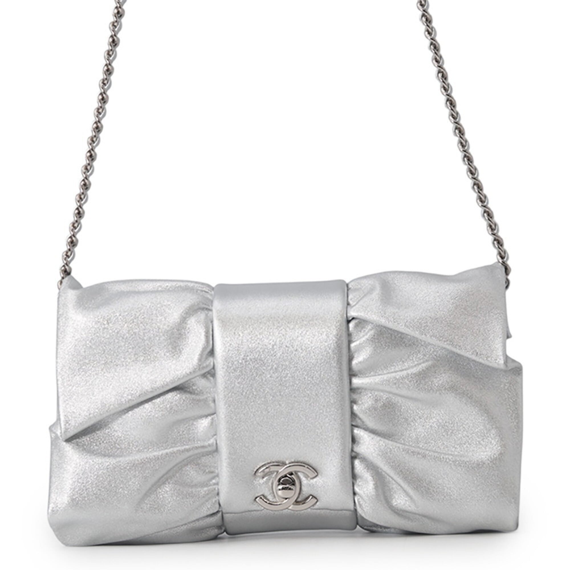 Chanel Silver Leather Handbag Shoulder Bag (Pre-Owned)