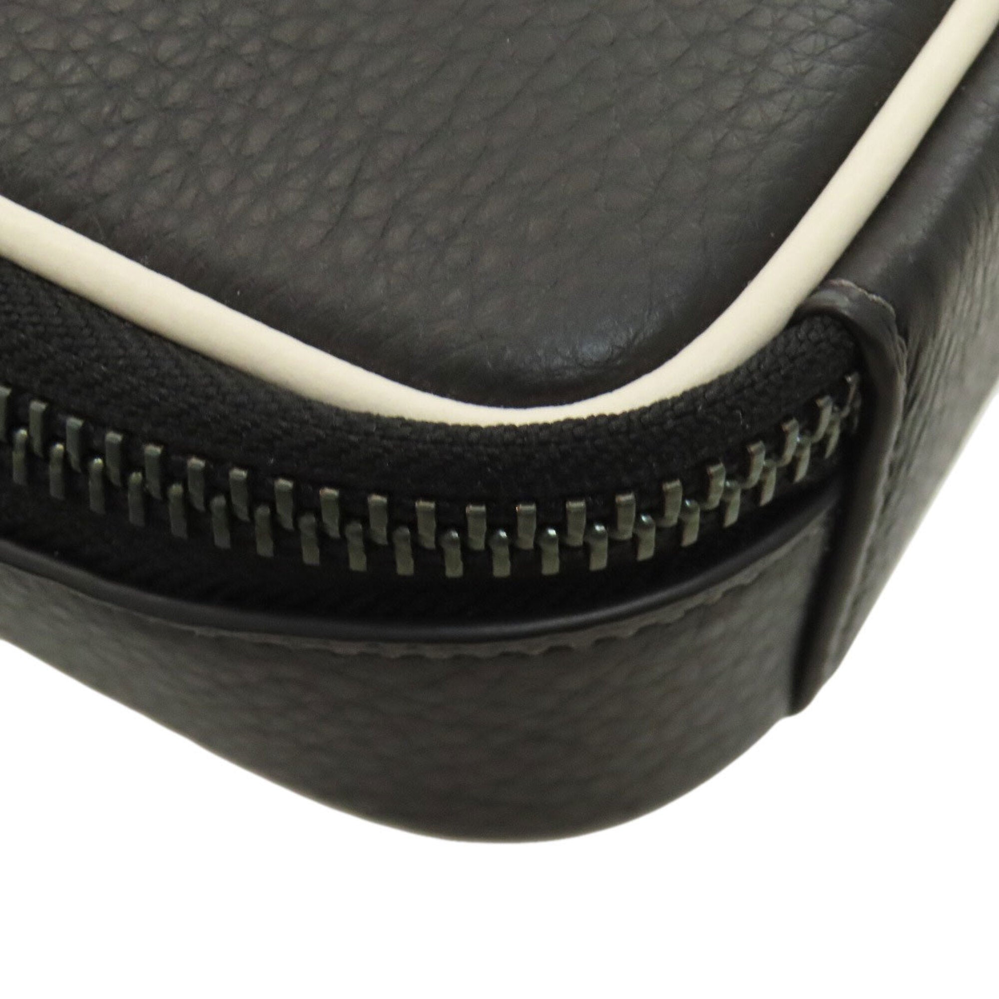 Coach Black Leather Shoulder Bag (Pre-Owned)
