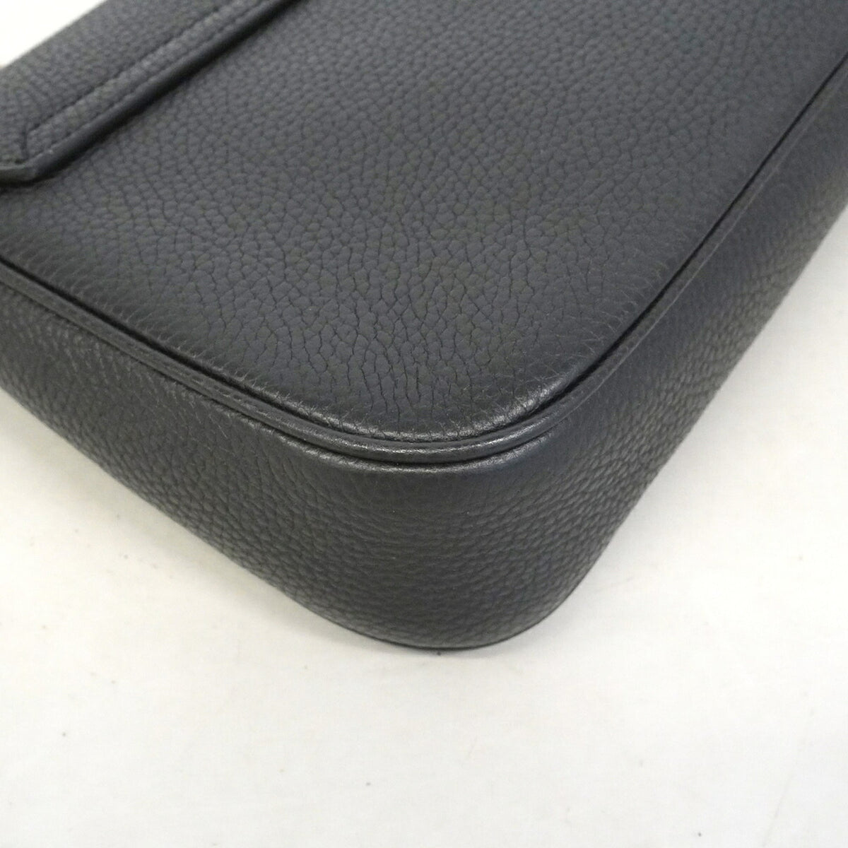 Gucci Black Leather Shoulder Bag (Pre-Owned)