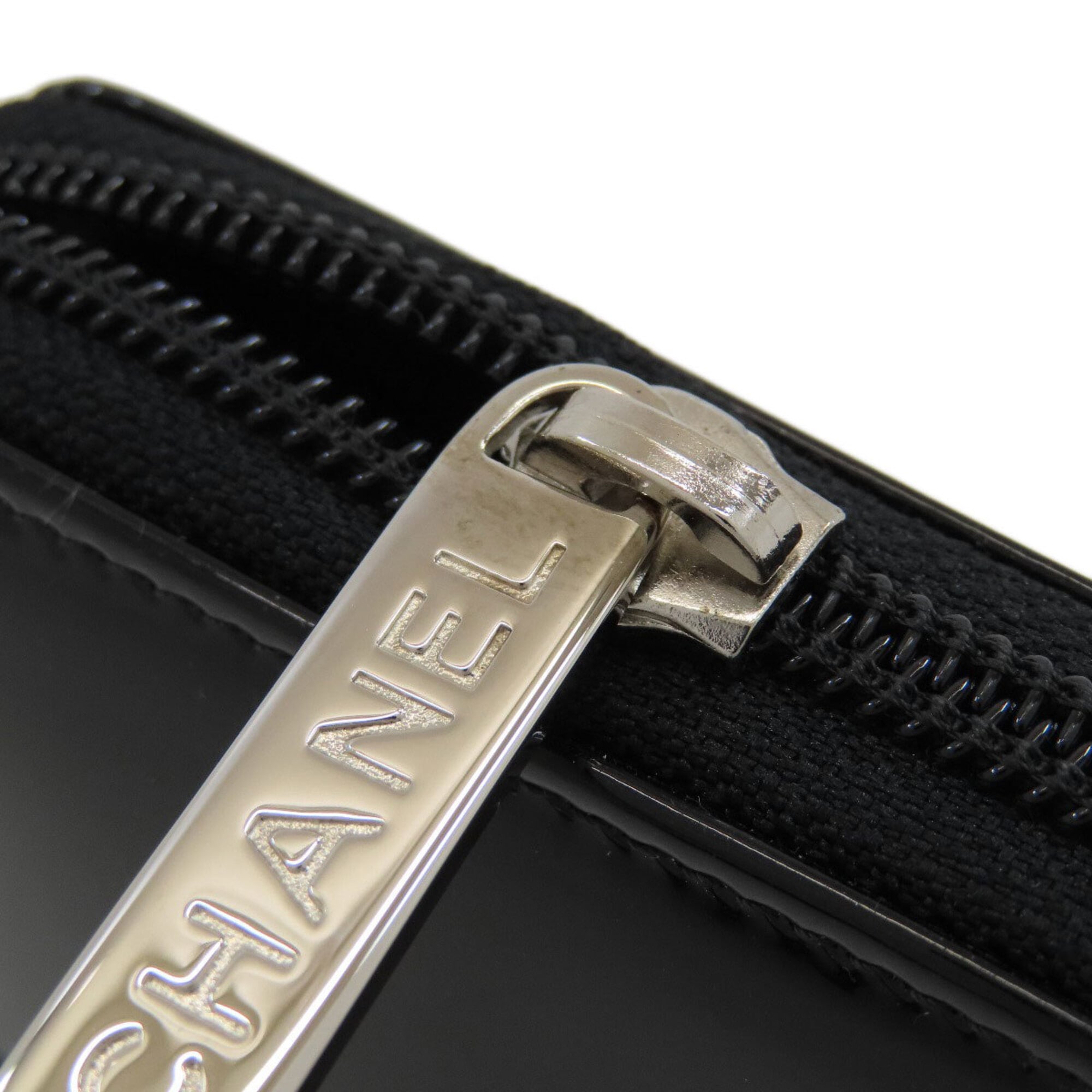 Chanel Black Leather Long Wallet (Bi-Fold) (Pre-Owned)