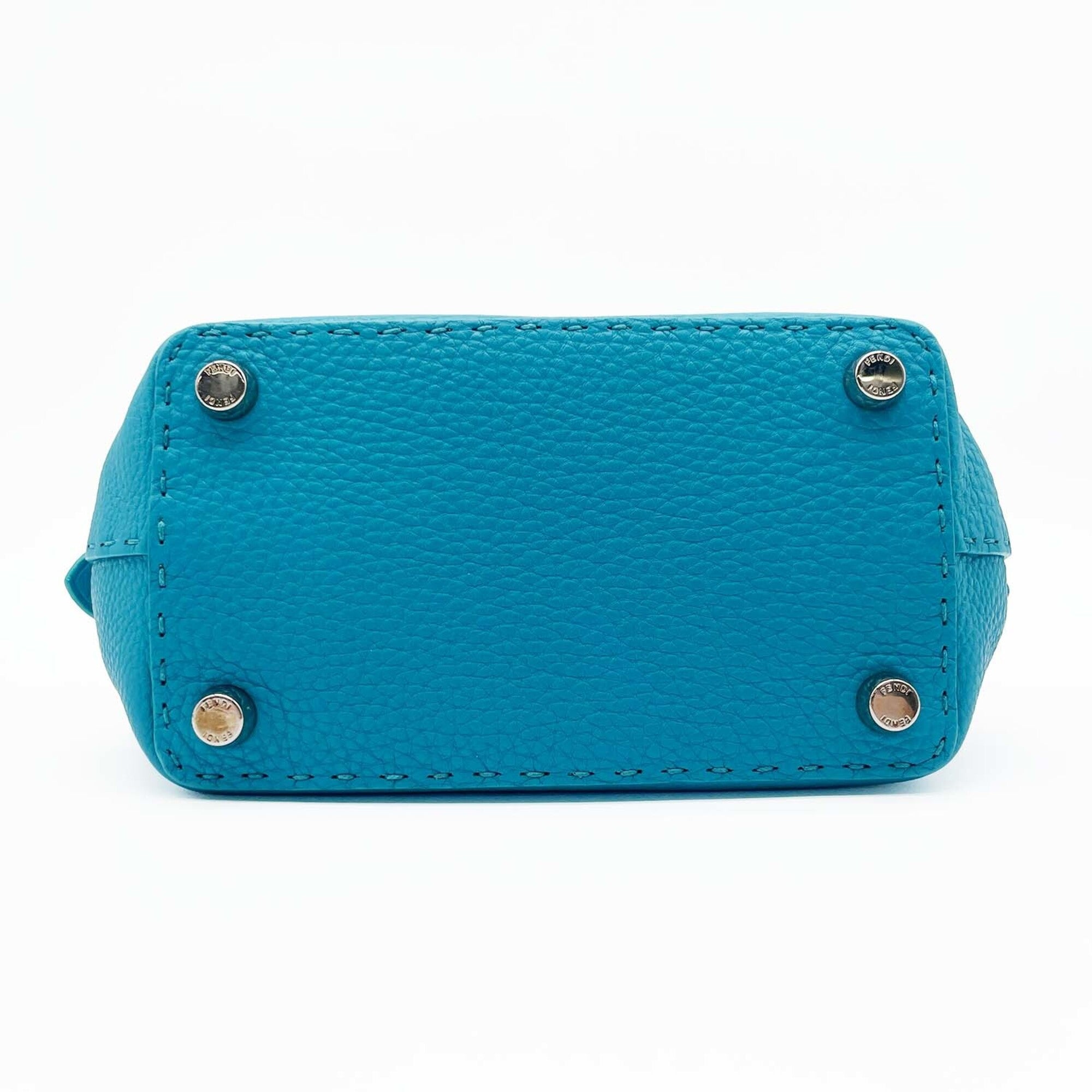 Fendi Blue Leather Shoulder Bag (Pre-Owned)
