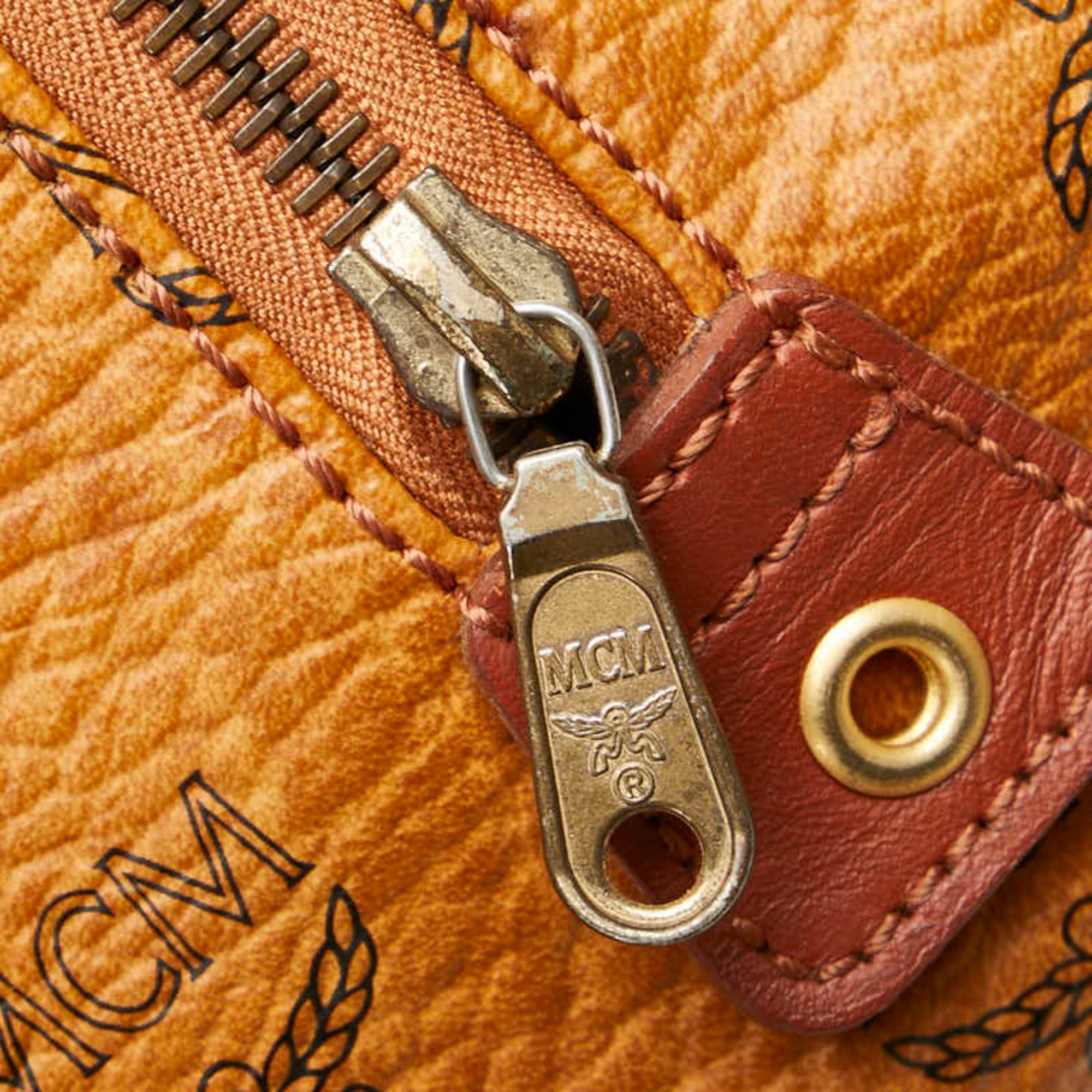 Mcm Brown Leather Boston Bag Handbag (Pre-Owned)