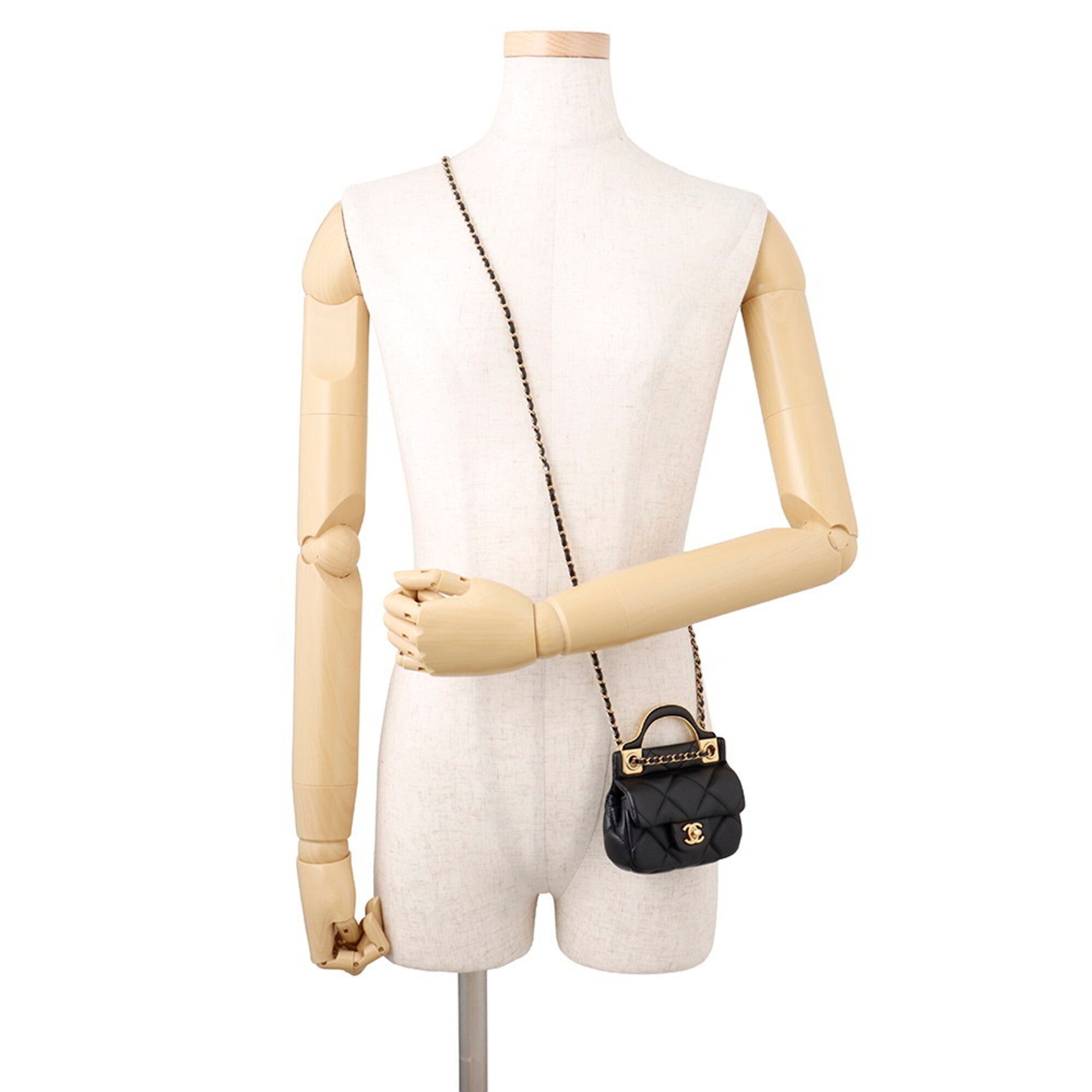 Chanel Matelasse Black Leather Handbag Shoulder Bag (Pre-Owned)
