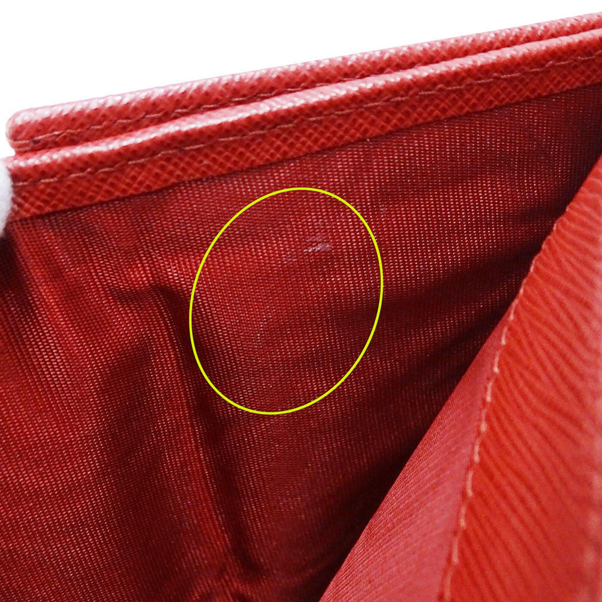 Prada Red Color Saffiano Wallet (Bi-Fold) (Pre-Owned)