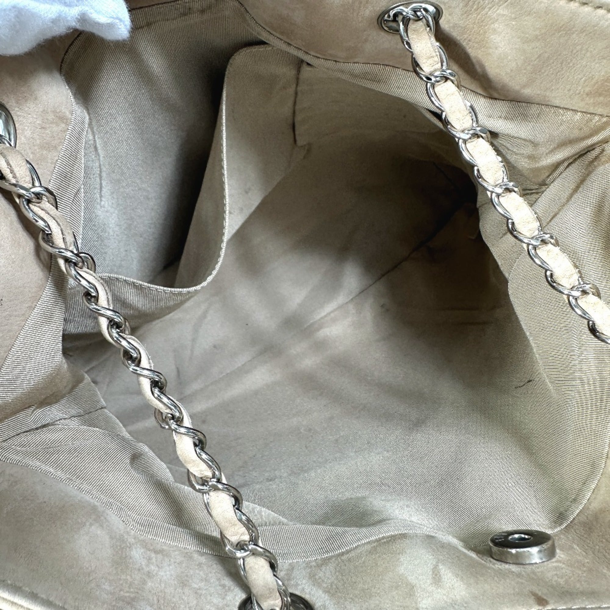 Chanel Beige Suede Shoulder Bag Tote Bag (Pre-Owned)