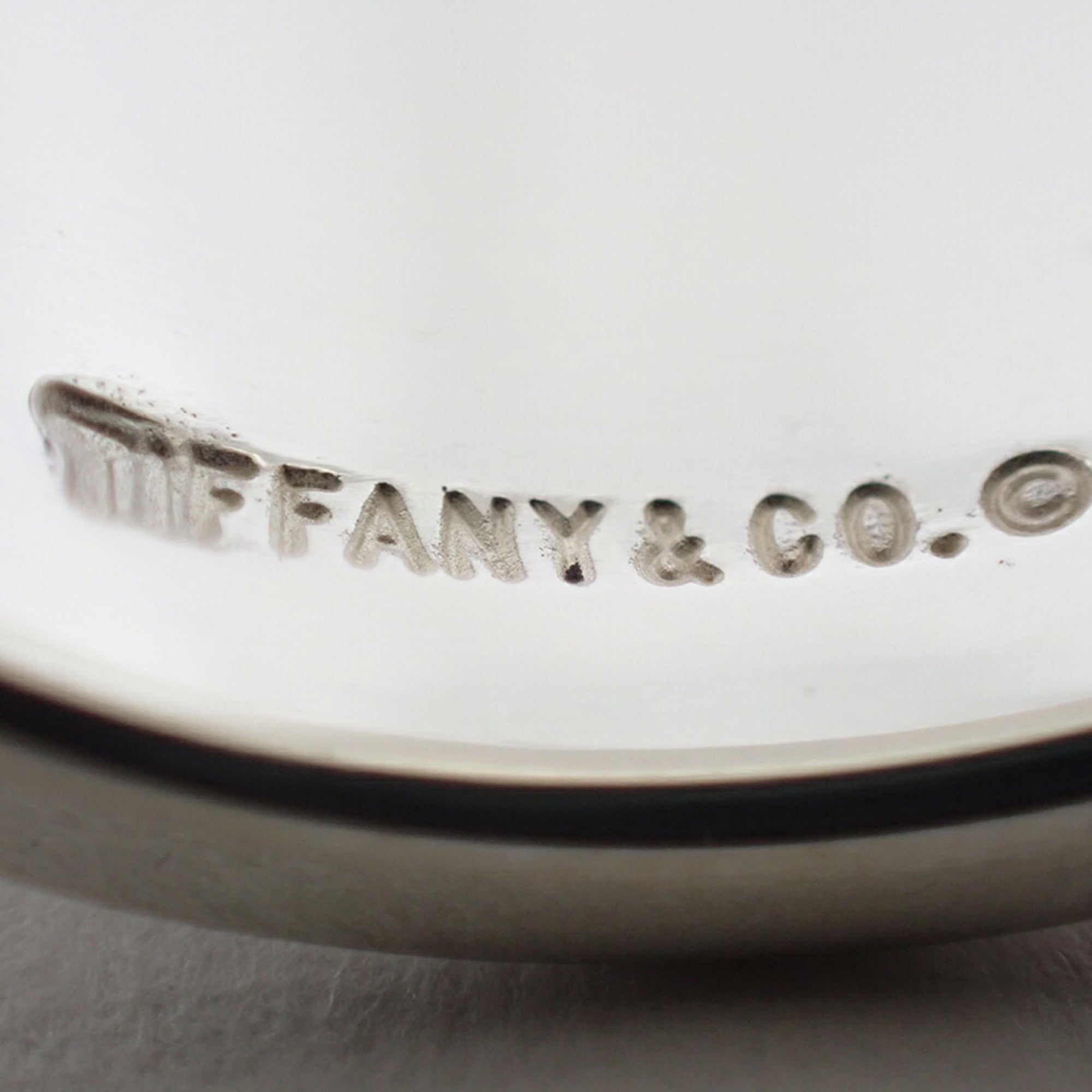 Tiffany Silver Sterling Silver 925 Band Ring (Pre-Owned)