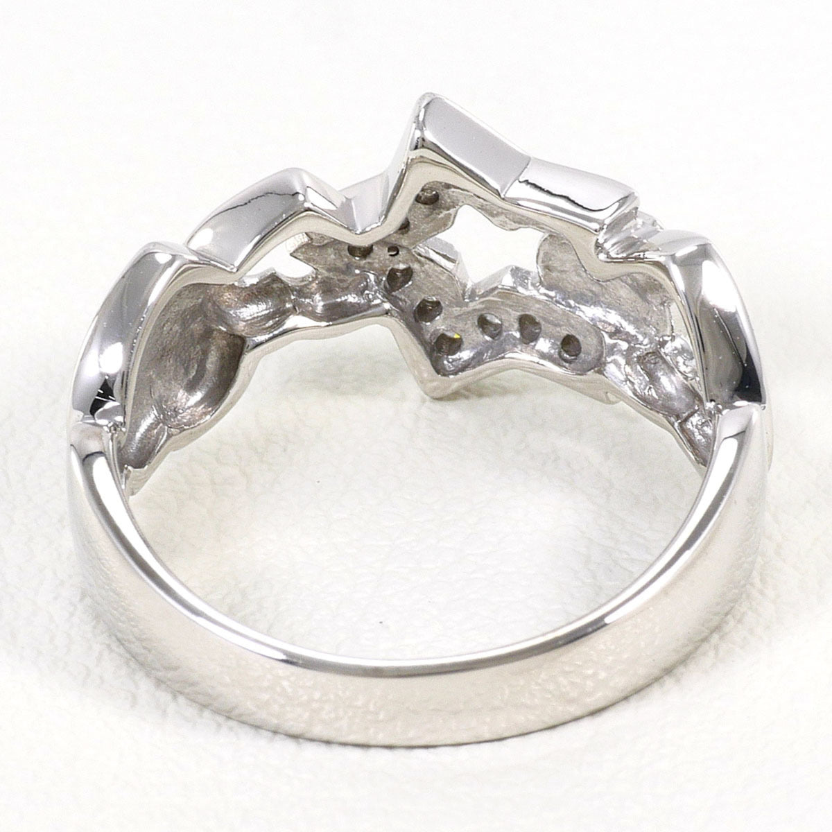 Unbranded White Gold White Gold (18K) Band Ring (Pre-Owned)