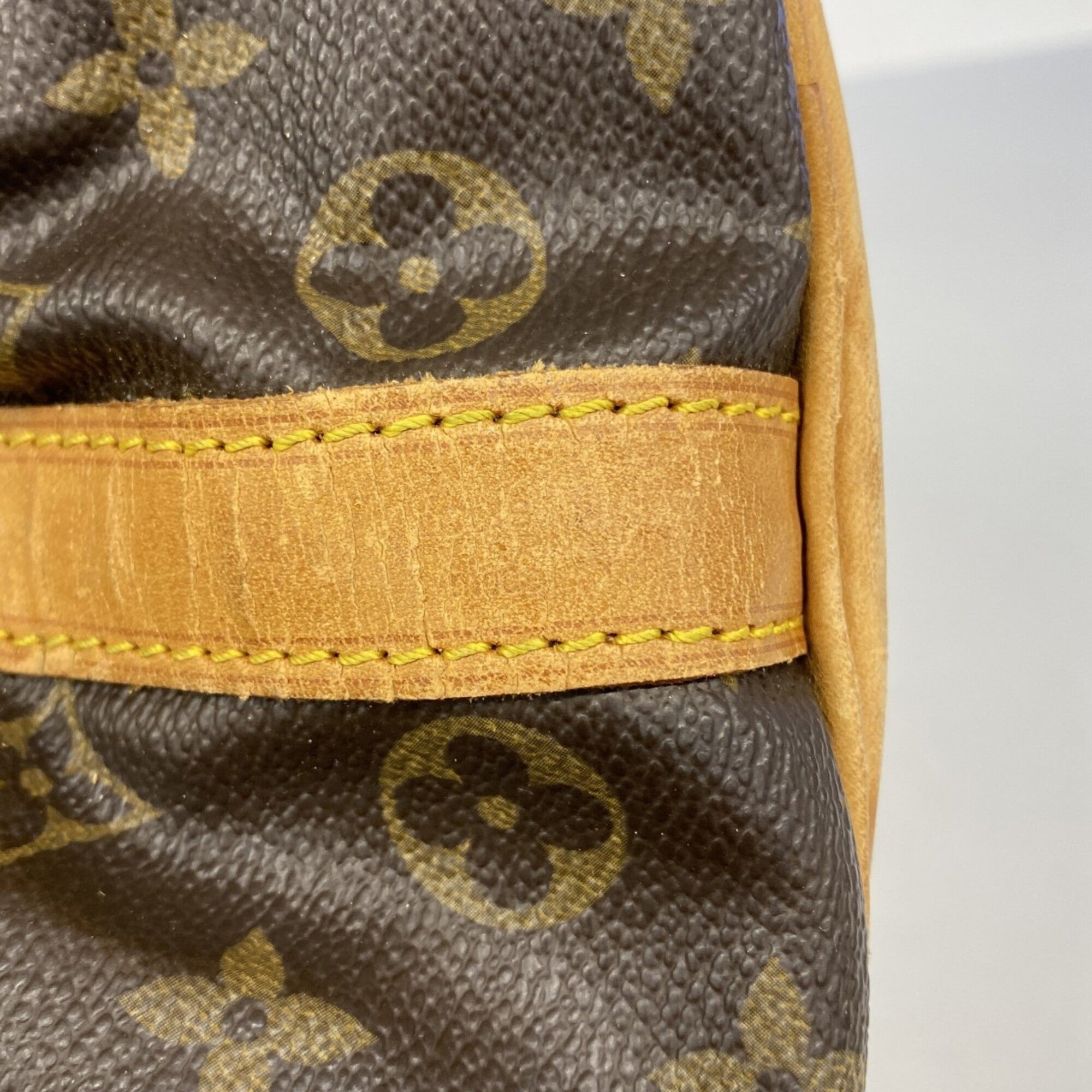 Louis Vuitton Brown Shoulder Bag (Pre-Owned)