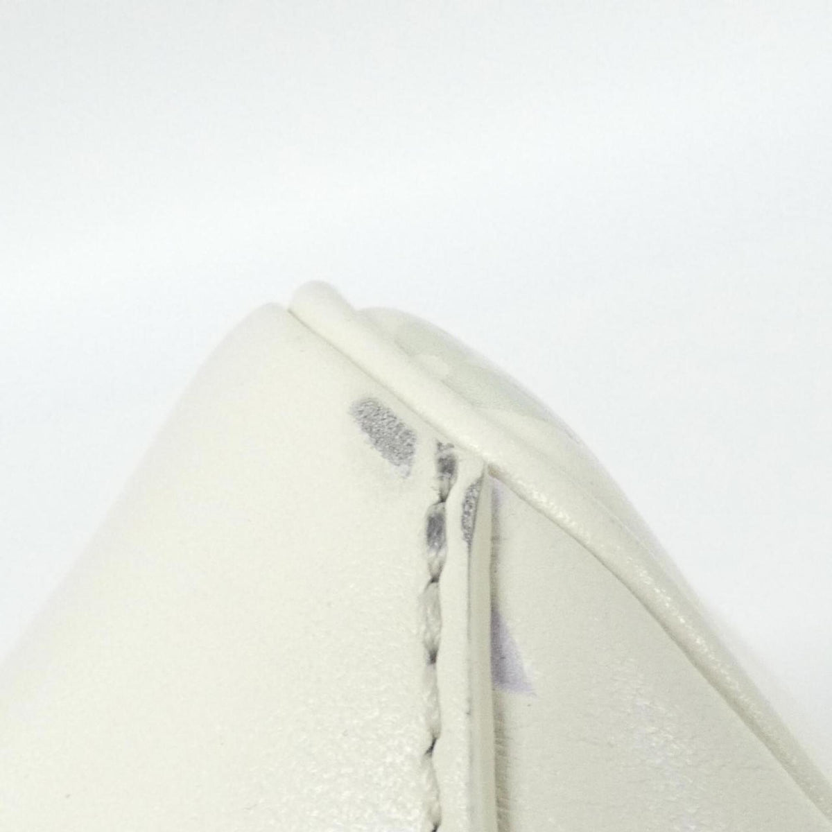 Louis Vuitton Multi-Color White Leather Handbag (Pre-Owned)