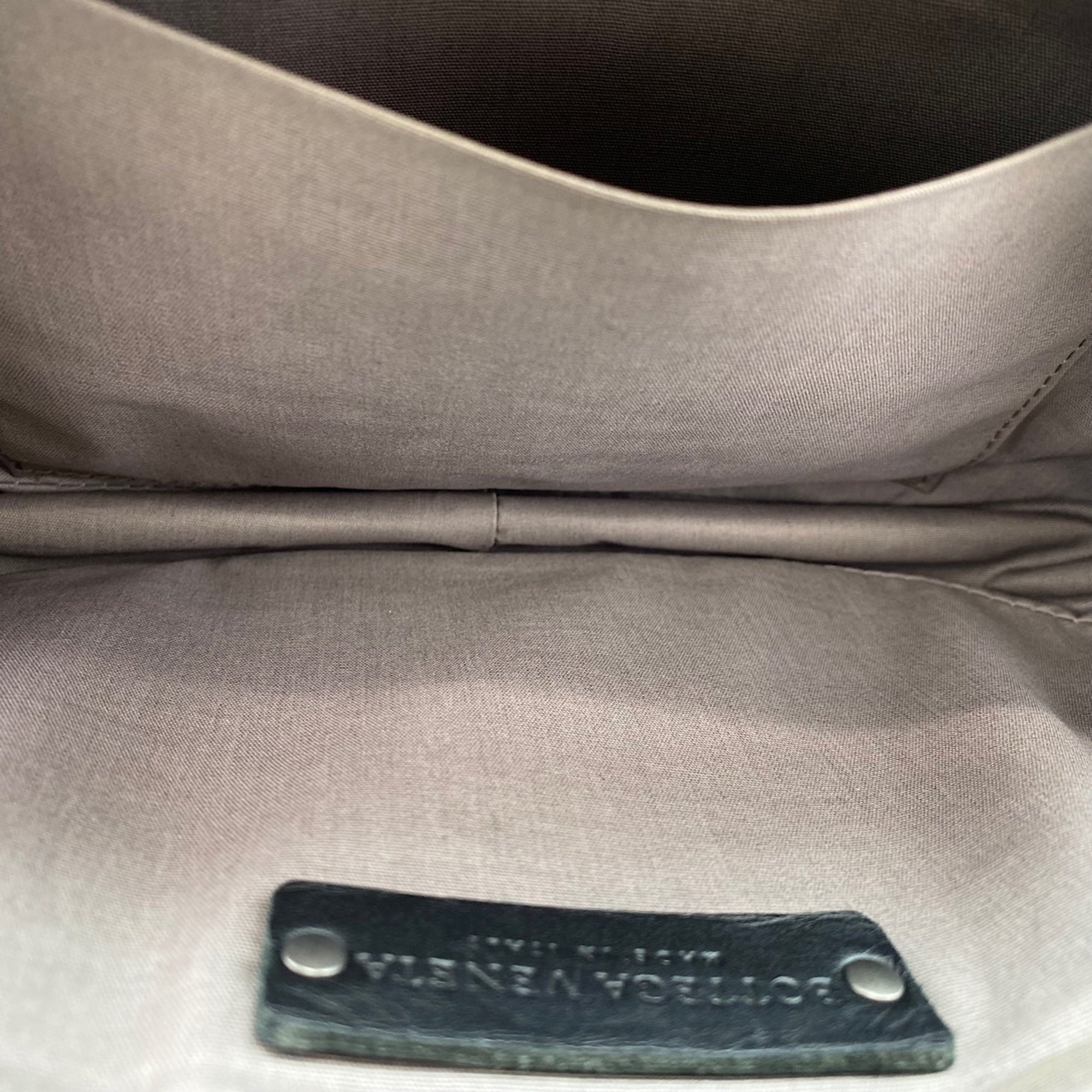Bottega Veneta Black Leather Fanny Pack (Pre-Owned)