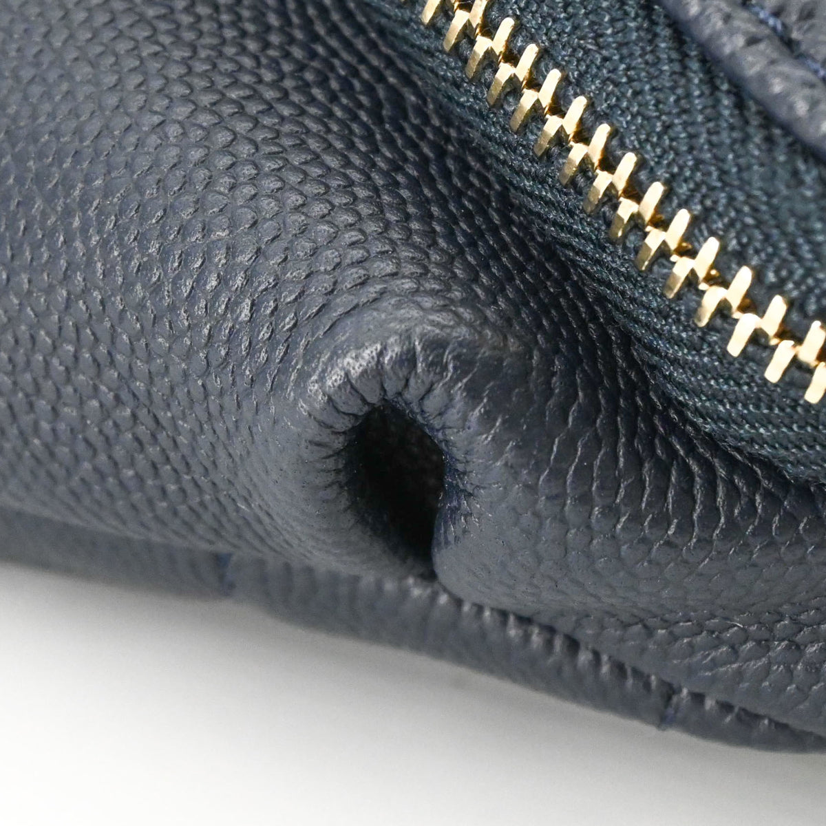 Chanel Navy Grained Calfskin Sling Bag (Pre-Owned)