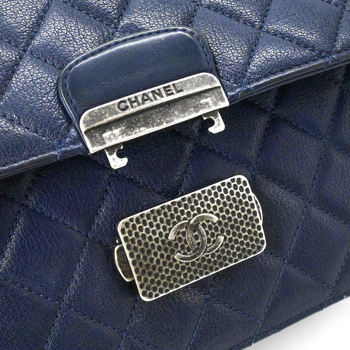 Chanel Matelasse Navy Leather Handbag Shoulder Bag (Pre-Owned)