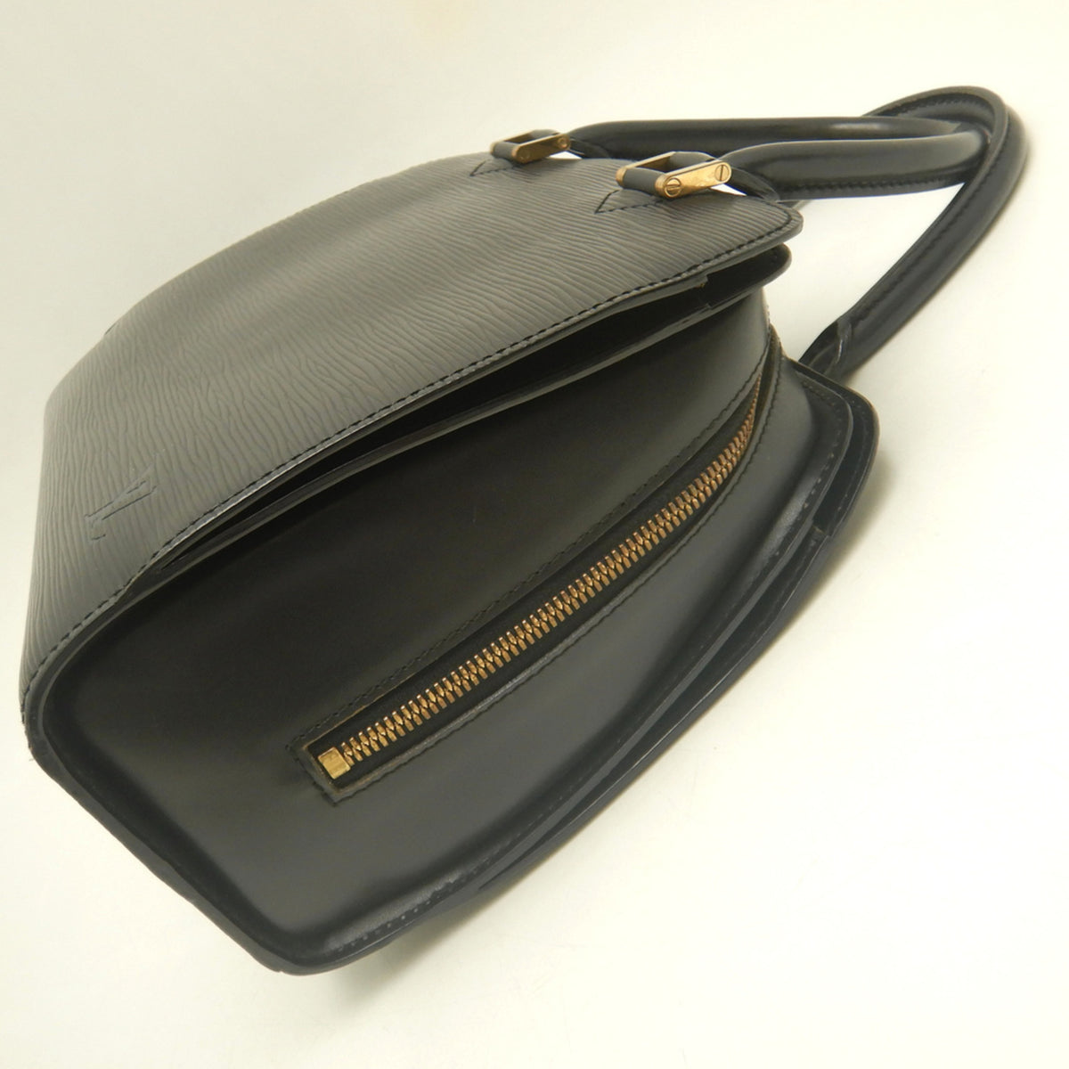 Louis Vuitton Noir Epi Leather Handbag (Pre-Owned)