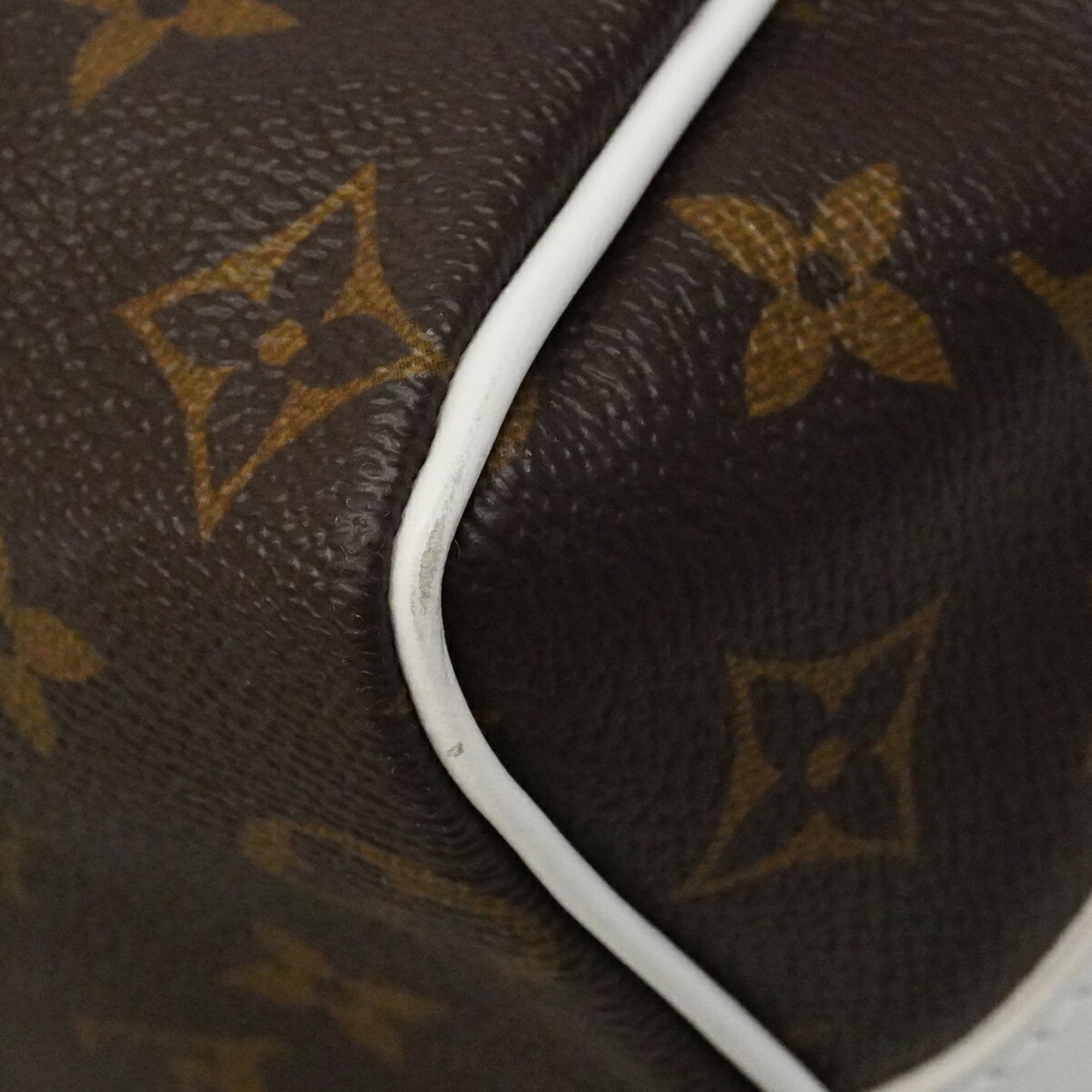 Louis Vuitton Brown Handbag (Pre-Owned)