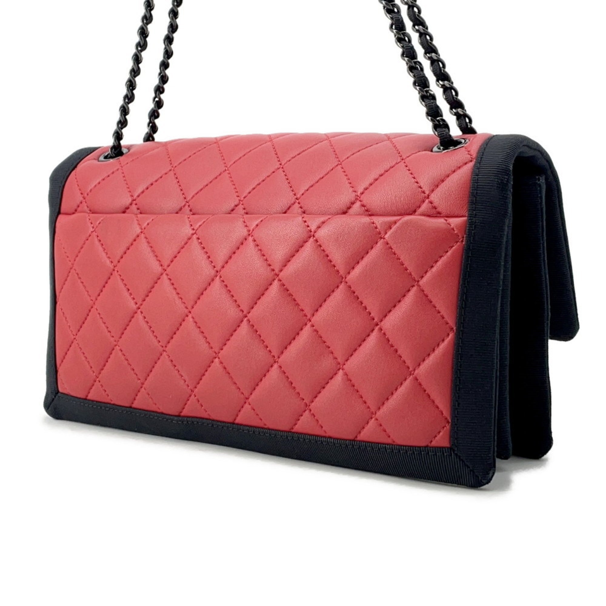 Chanel Black Red Color Leather Shoulder Bag (Pre-Owned)