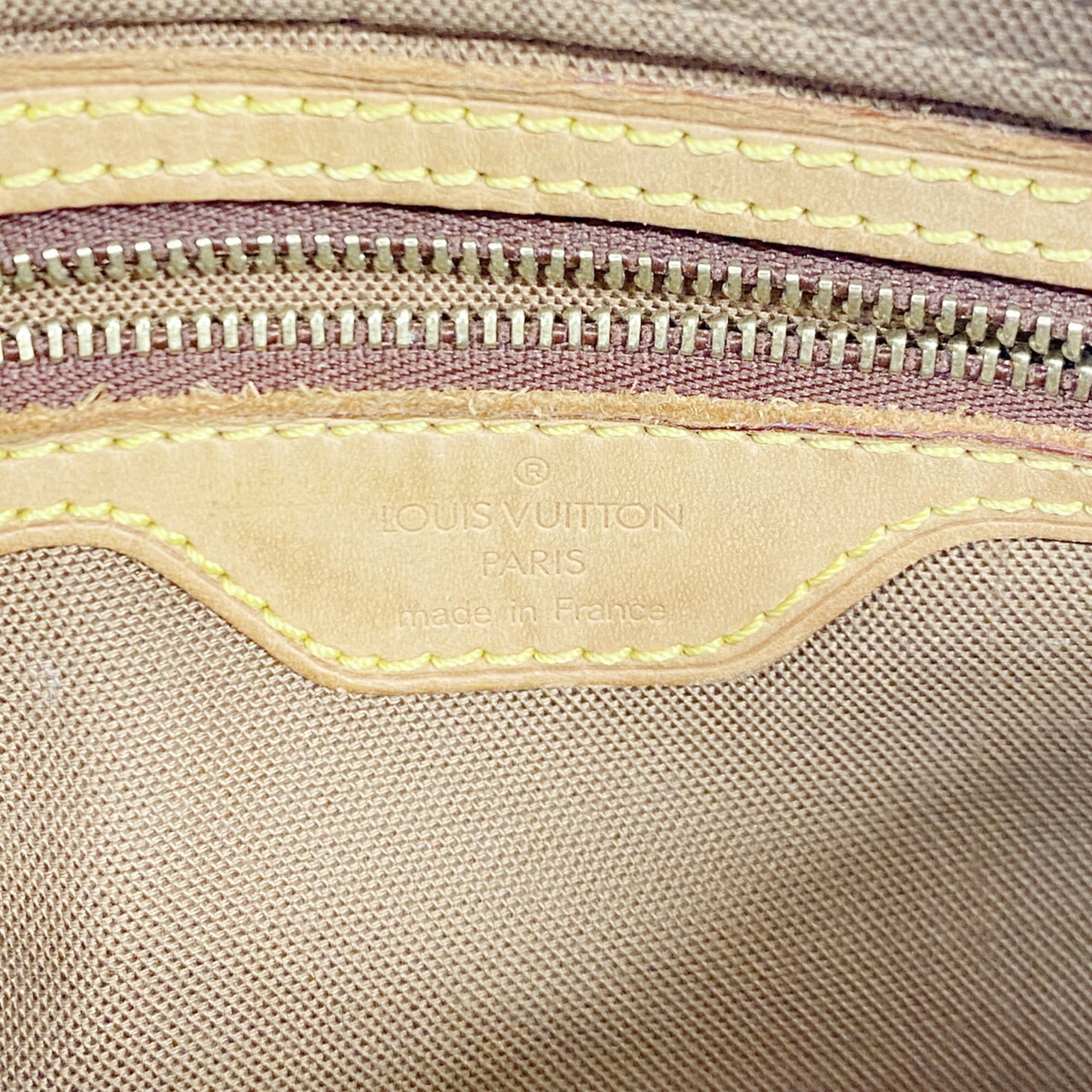 Louis Vuitton Brown Shoulder Bag (Pre-Owned)
