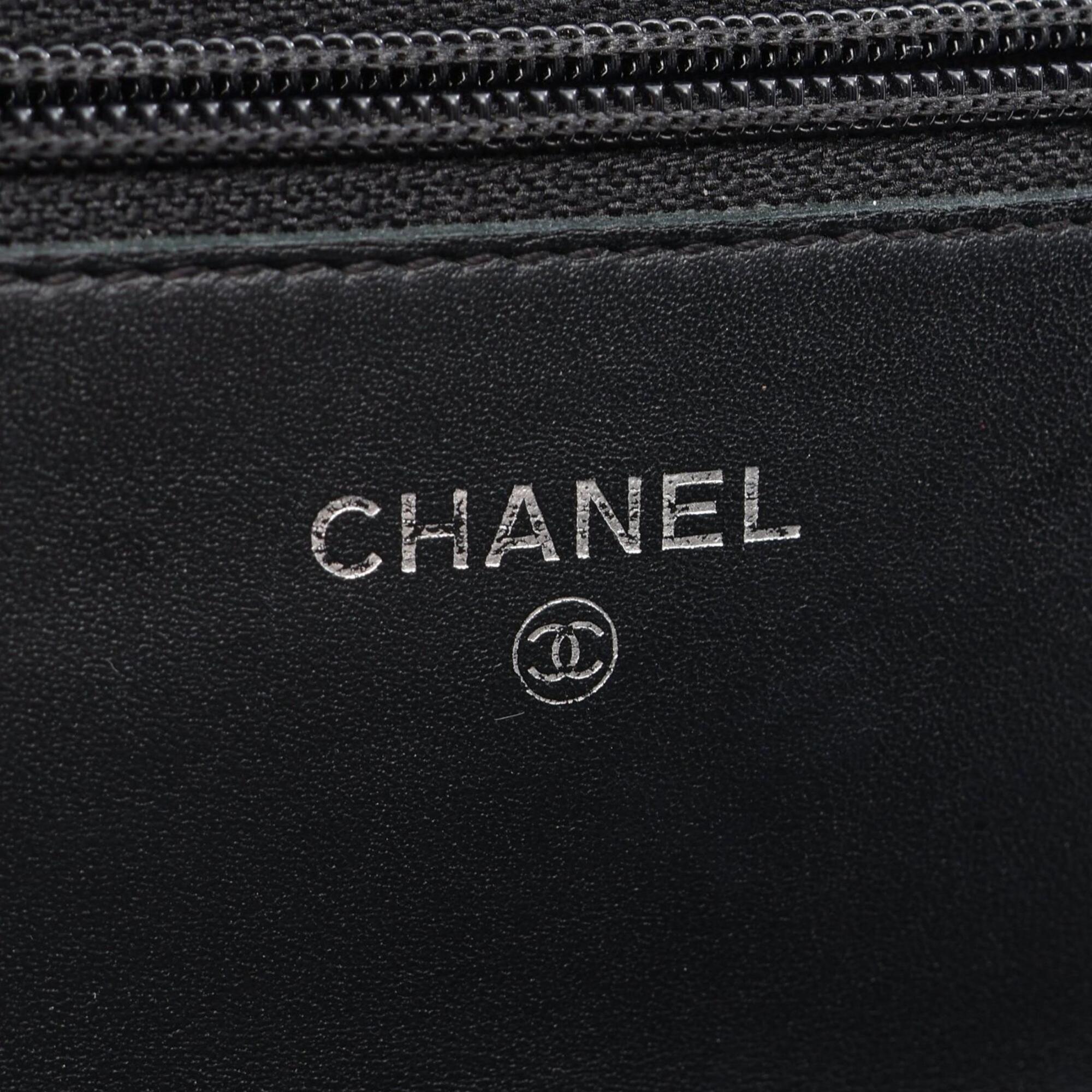 Chanel Black Grained Calfskin Handbag Shoulder Bag (Pre-Owned)