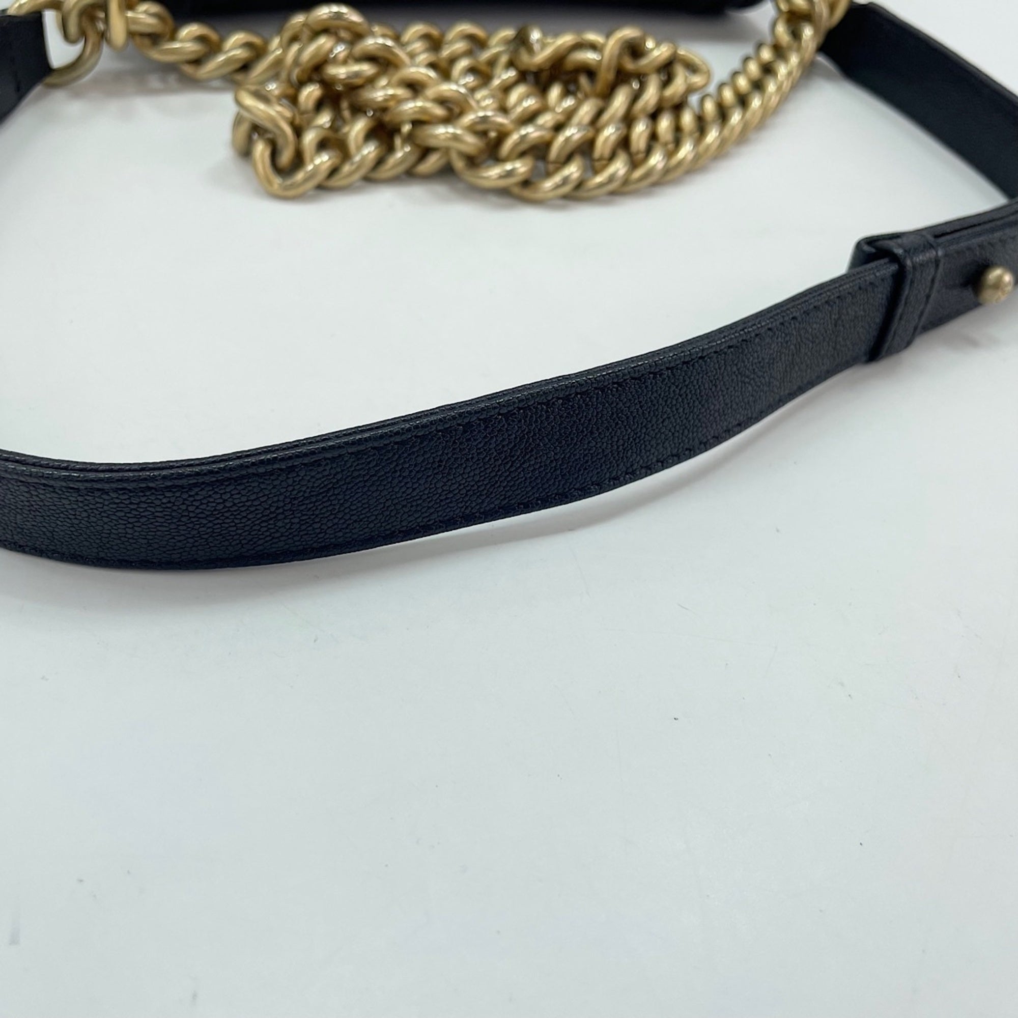 Chanel Black Shoulder Bag (Pre-Owned)