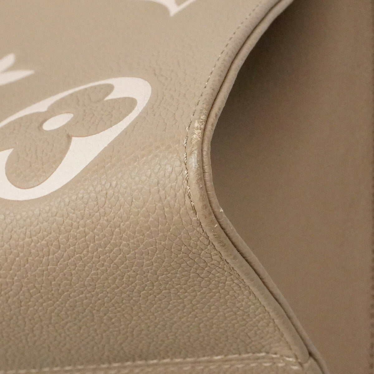 Louis Vuitton Cream Tourterelle Tote Bag (Pre-Owned)