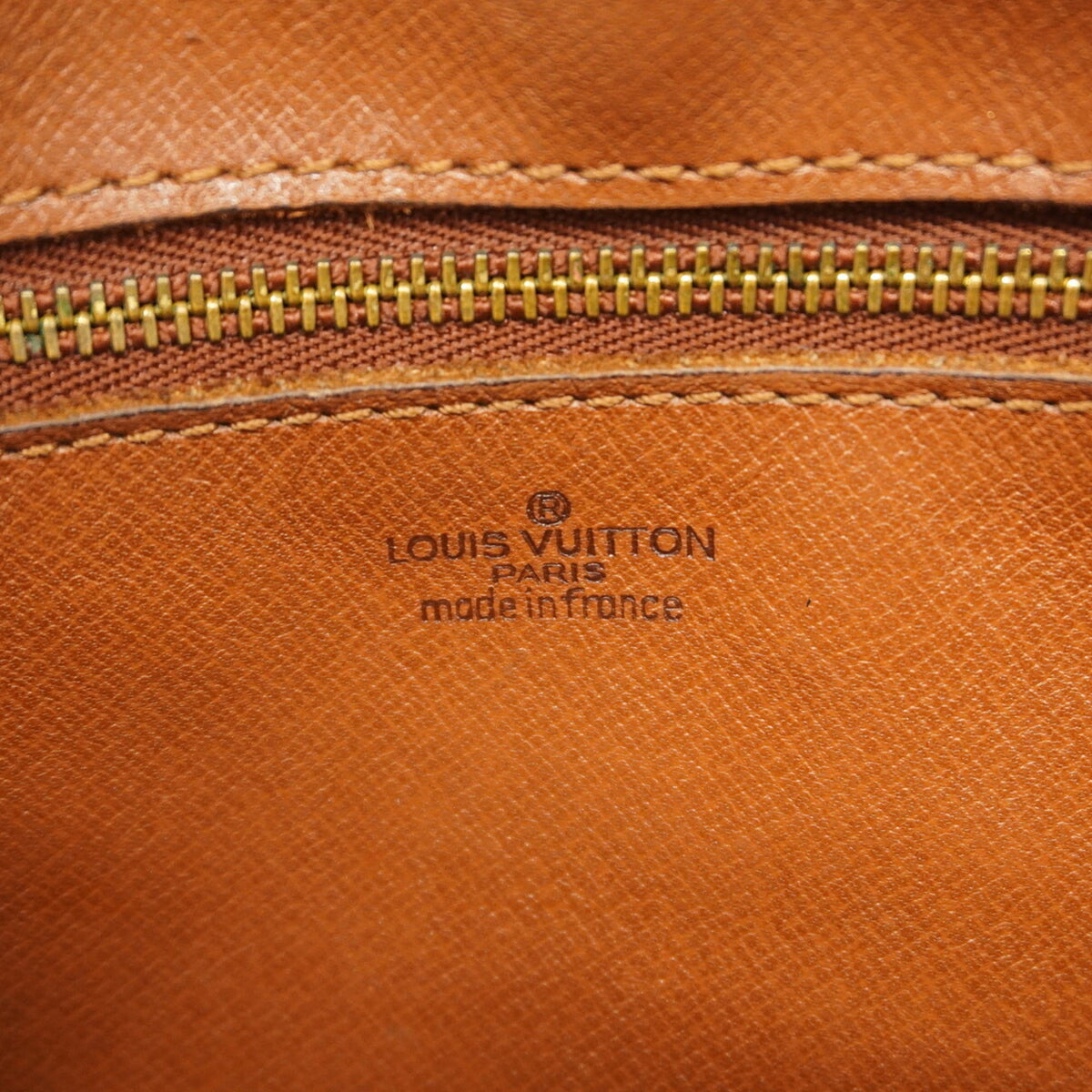 Louis Vuitton Brown Shoulder Bag (Pre-Owned)