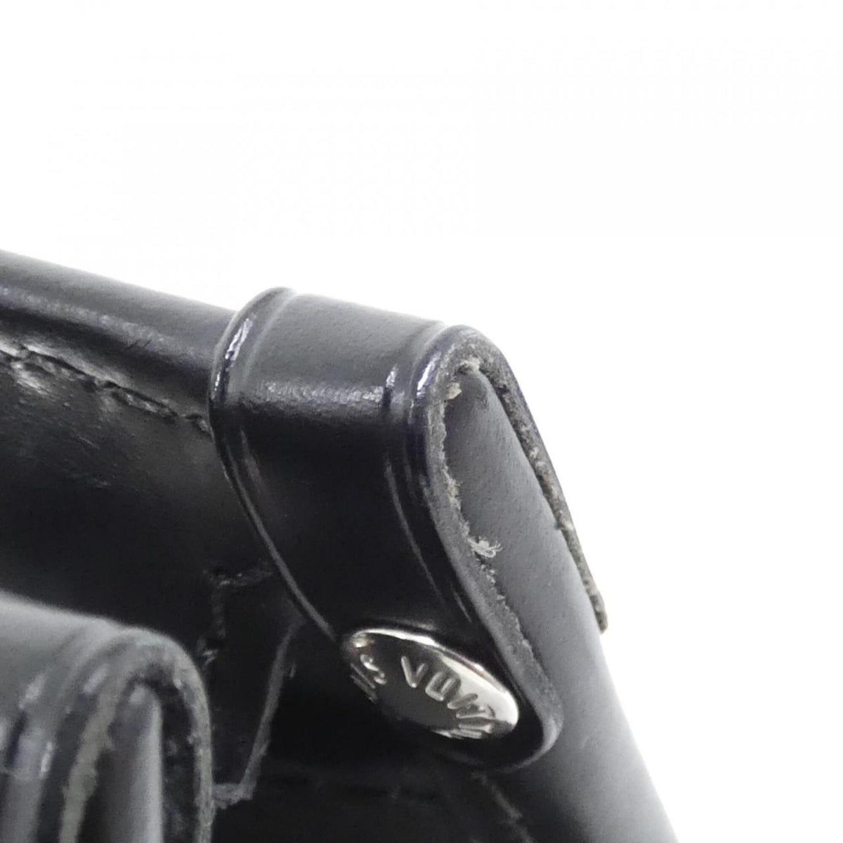 Louis Vuitton Black Leather Shoulder Bag (Pre-Owned)
