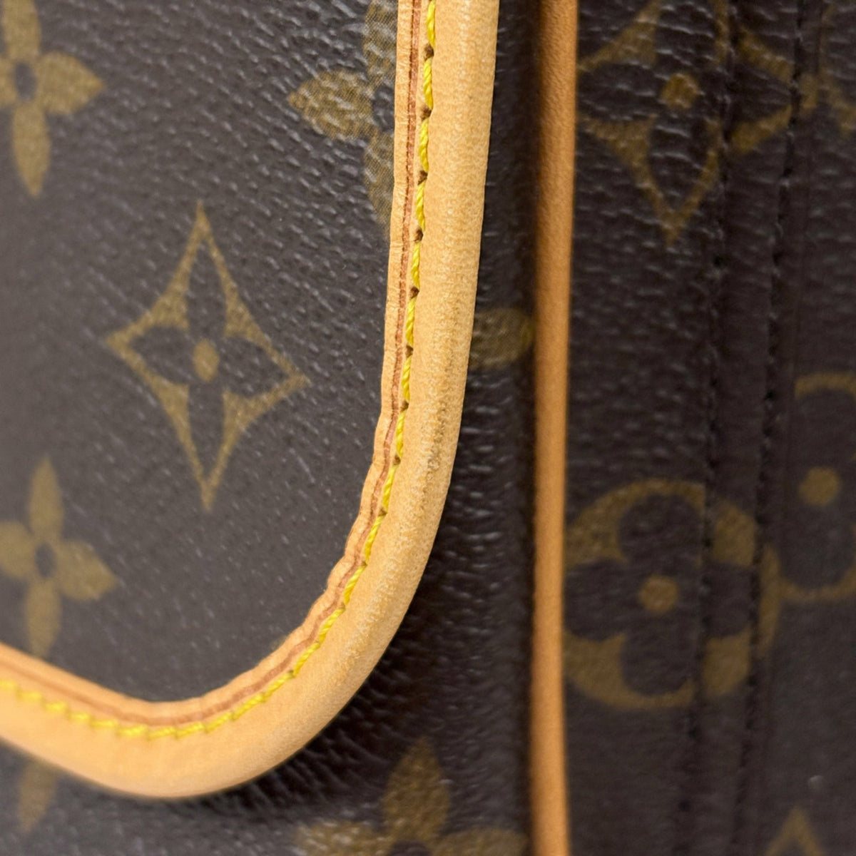 Louis Vuitton Brown Monogram Shoulder Bag (Pre-Owned)