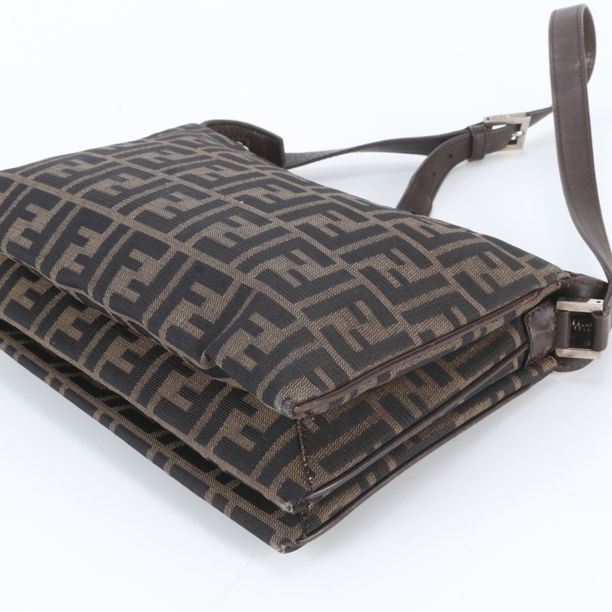 Fendi Brown Leather Handbag Shoulder Bag (Pre-Owned)