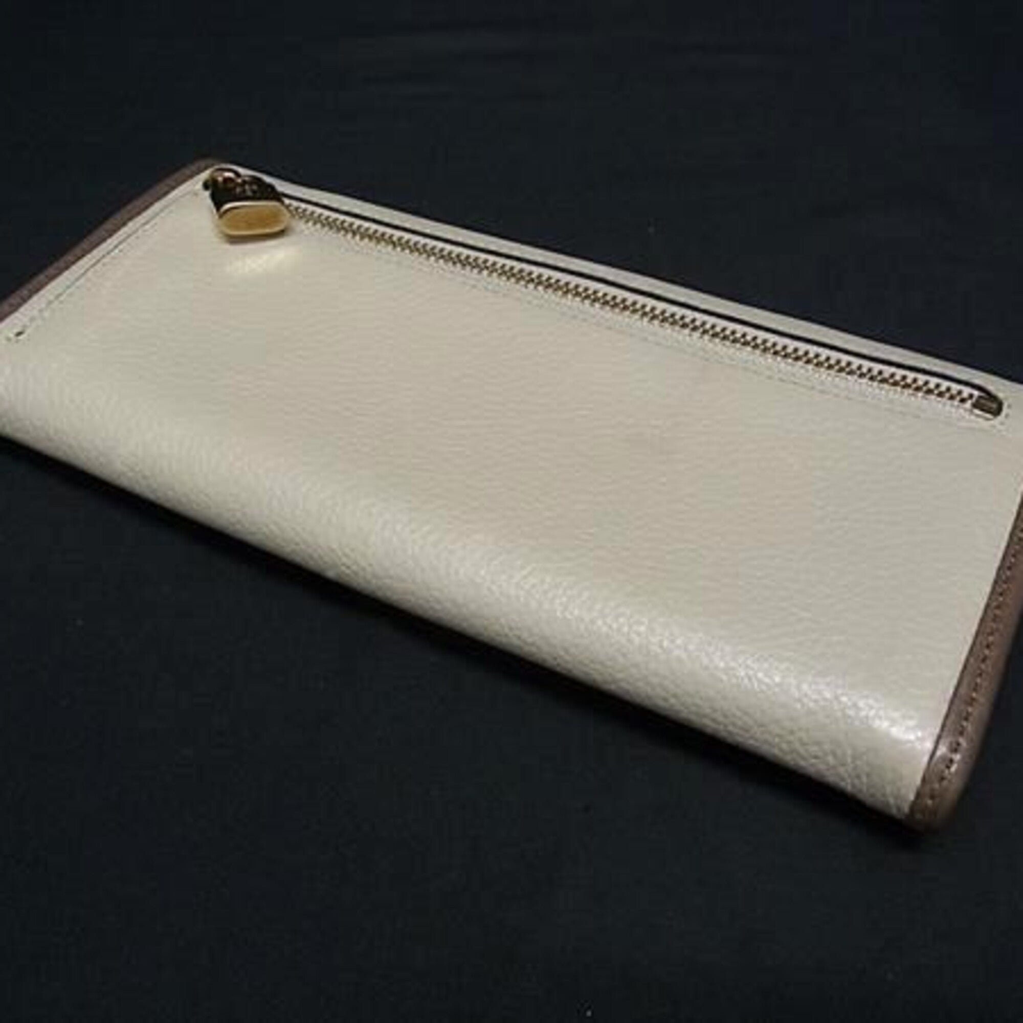 Loewe Beige Leather Long Wallet (Bi-Fold) (Pre-Owned)