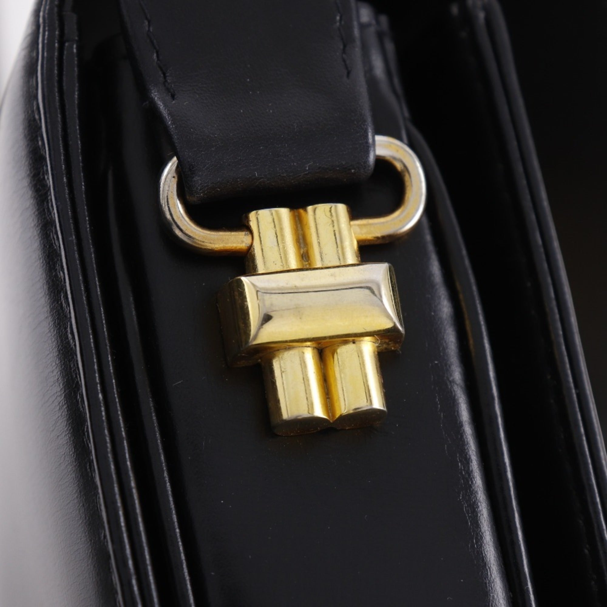 Gucci Black Leather Shoulder Bag (Pre-Owned)