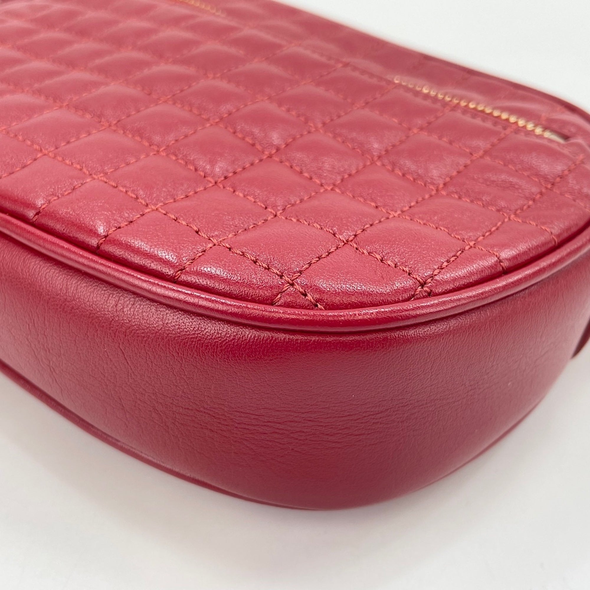 Celine Red Color Shoulder Bag (Pre-Owned)