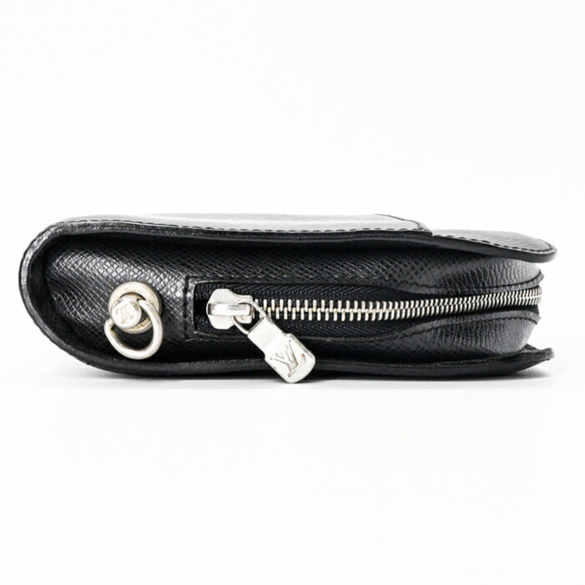 Louis Vuitton Ardoise Black Taiga Leather Clutch Bag (Pre-Owned)