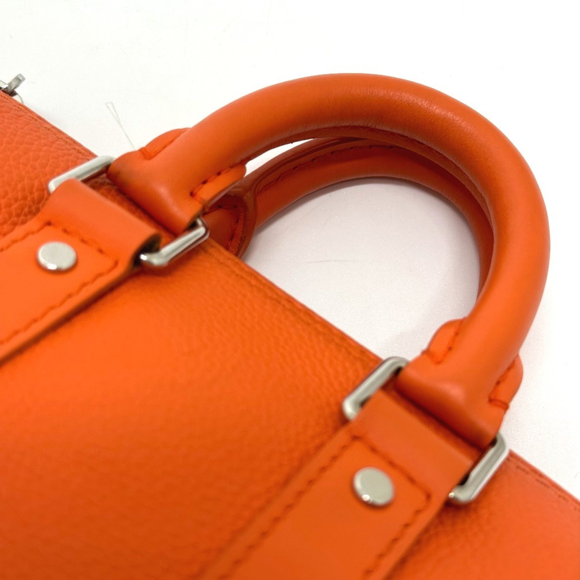 Louis Vuitton Orange Leather Shoulder Bag (Pre-Owned)