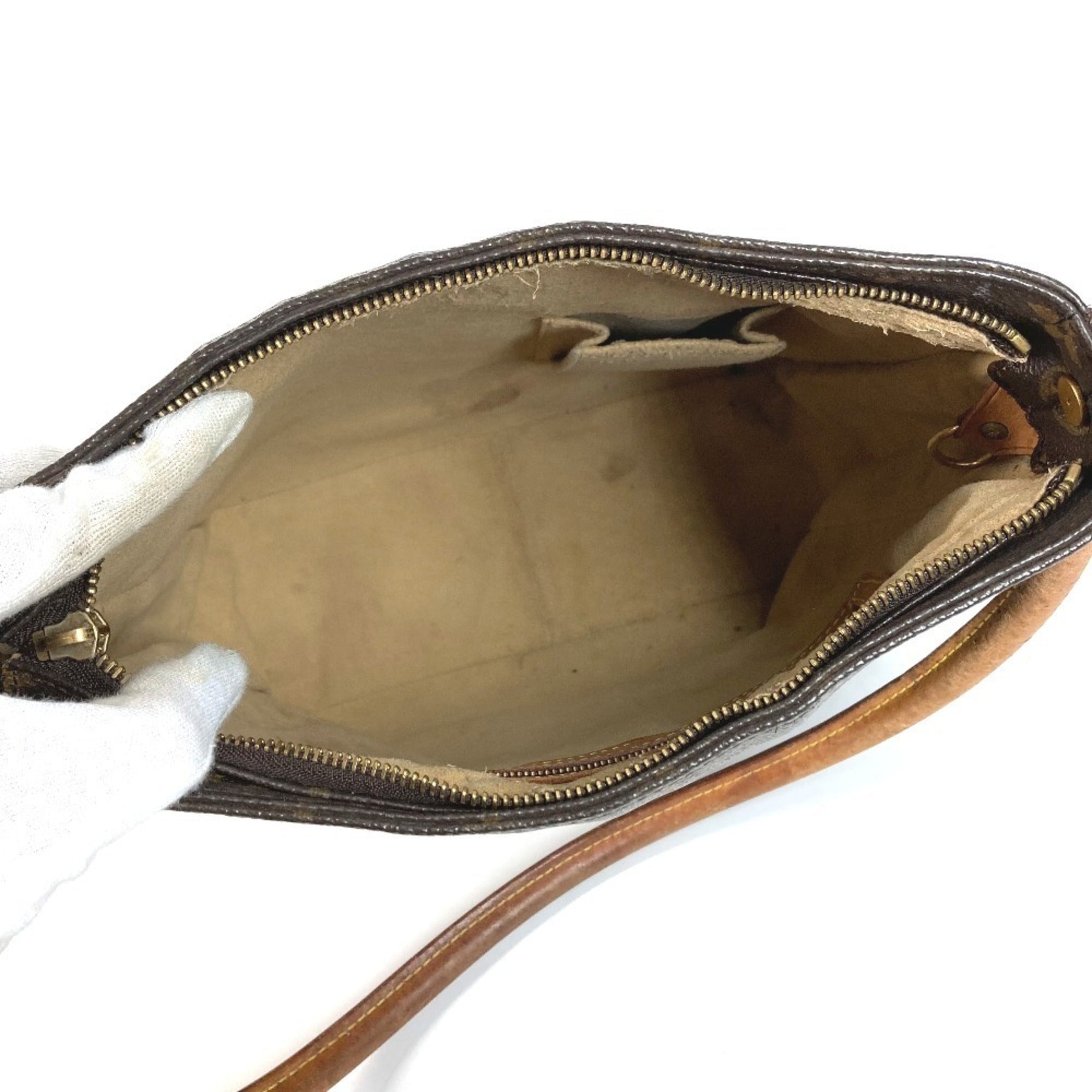 Louis Vuitton Brown Monogram Handbag Shoulder Bag (Pre-Owned)