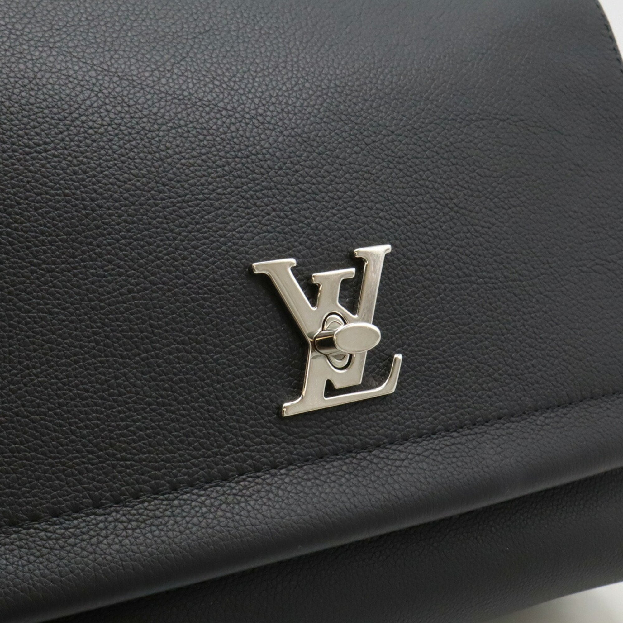 Louis Vuitton Black Noir Leather Handbag Shoulder Bag (Pre-Owned)