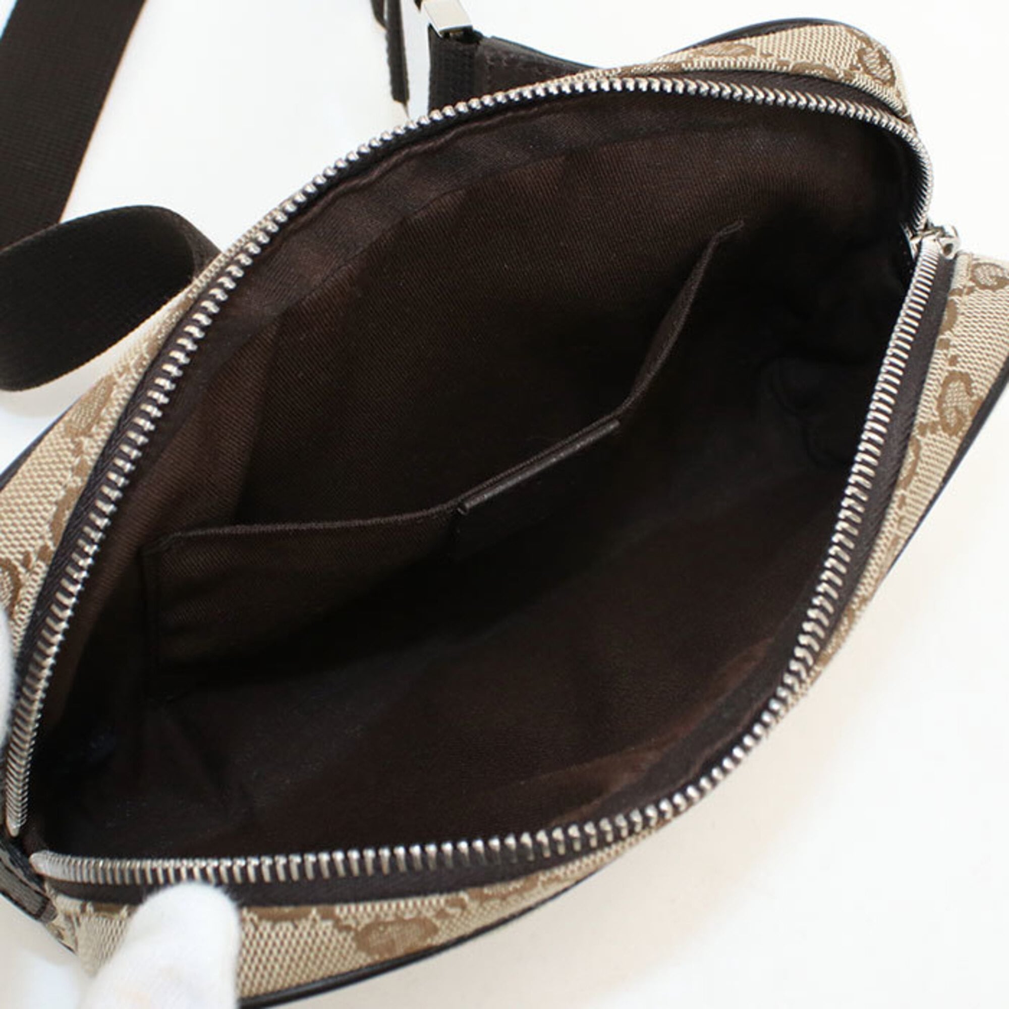 Gucci Beige Canvas Sling Bag (Pre-Owned)