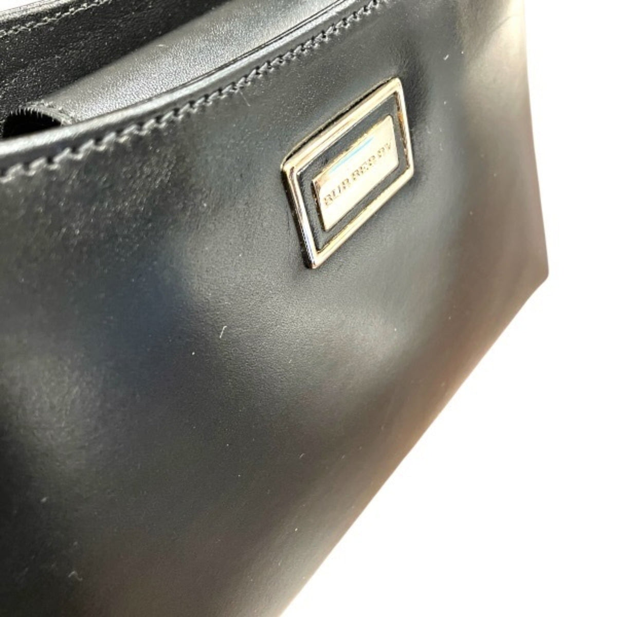 Burberry Black Leather Handbag (Pre-Owned)